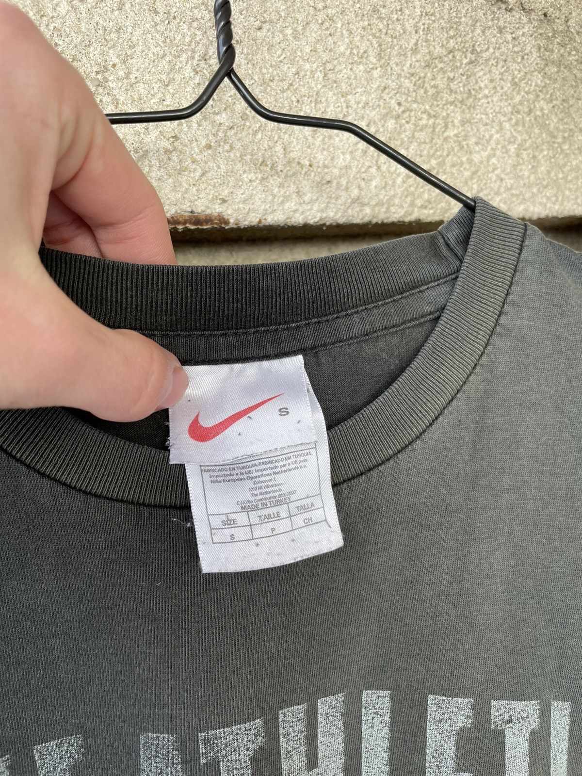 Nike Vintage 90s Nike Athletic Center Swoosh Faded Tee T-Shirt Size US S / EU 44-46 / 1 - 3 Thumbnail