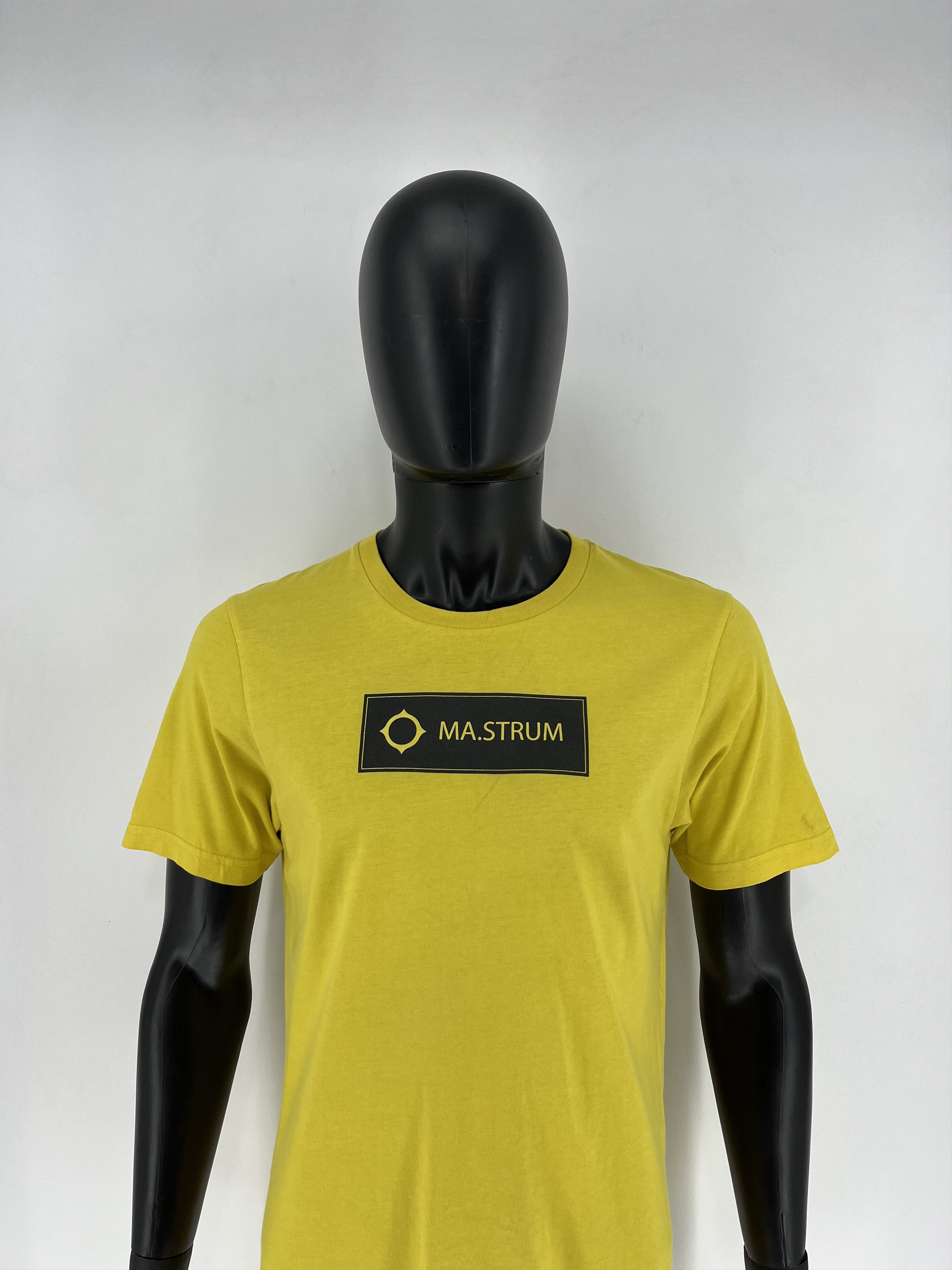 Ma strum box logo t shirt deals