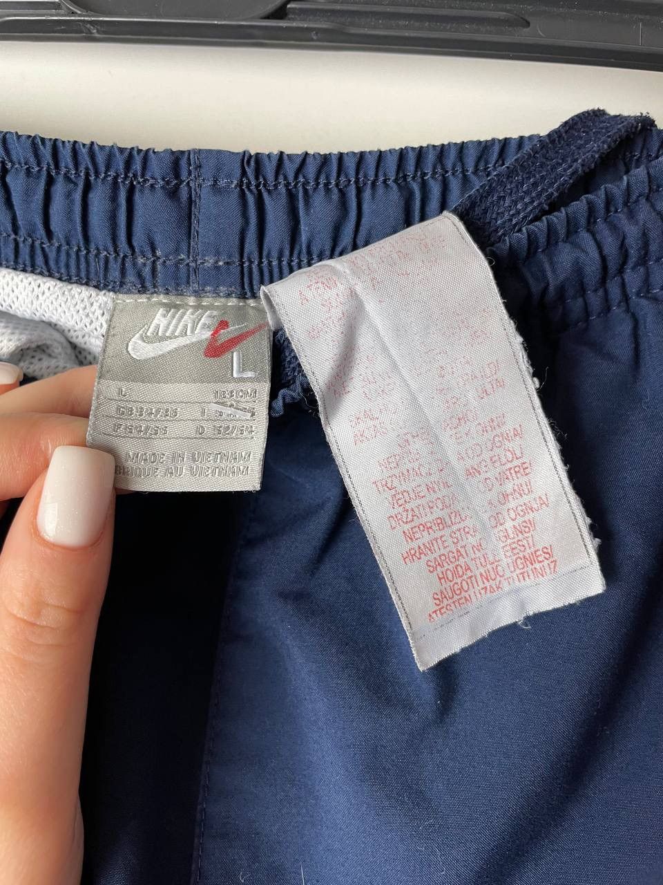 Vintage Nike vintage shorts size L Size US 33 - 3 Thumbnail