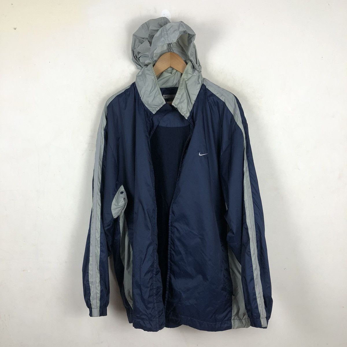 Nike VINTAGE NIKE WINDBREAKER SMALL SWOOSH Size US XL / EU 56 / 4 - 10 Thumbnail