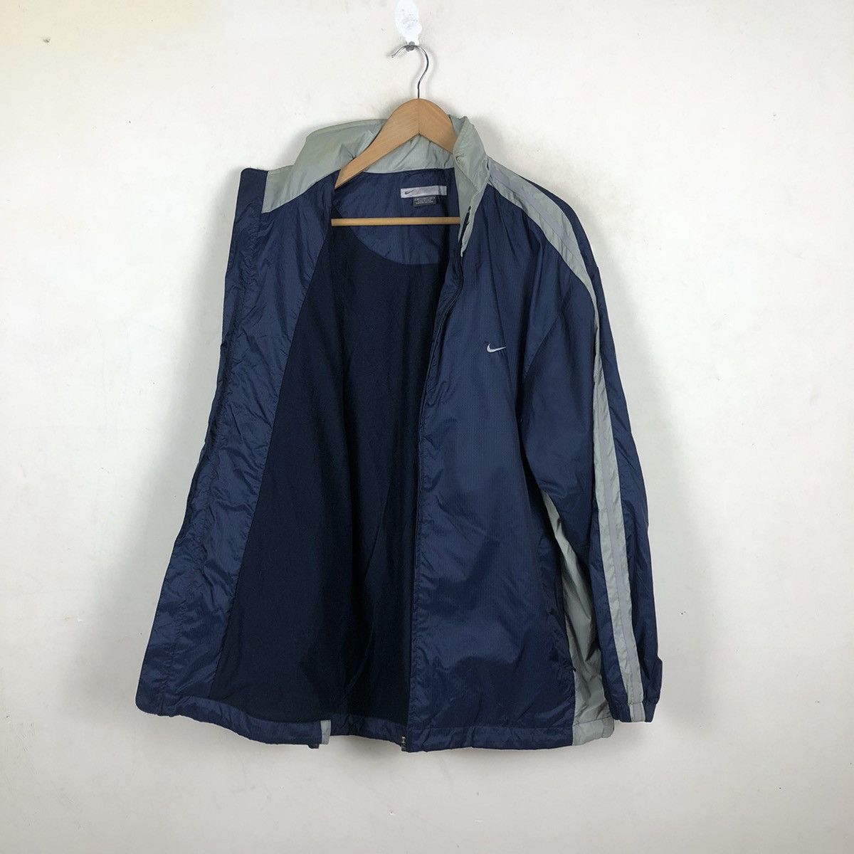 Nike VINTAGE NIKE WINDBREAKER SMALL SWOOSH Size US XL / EU 56 / 4 - 6 Thumbnail