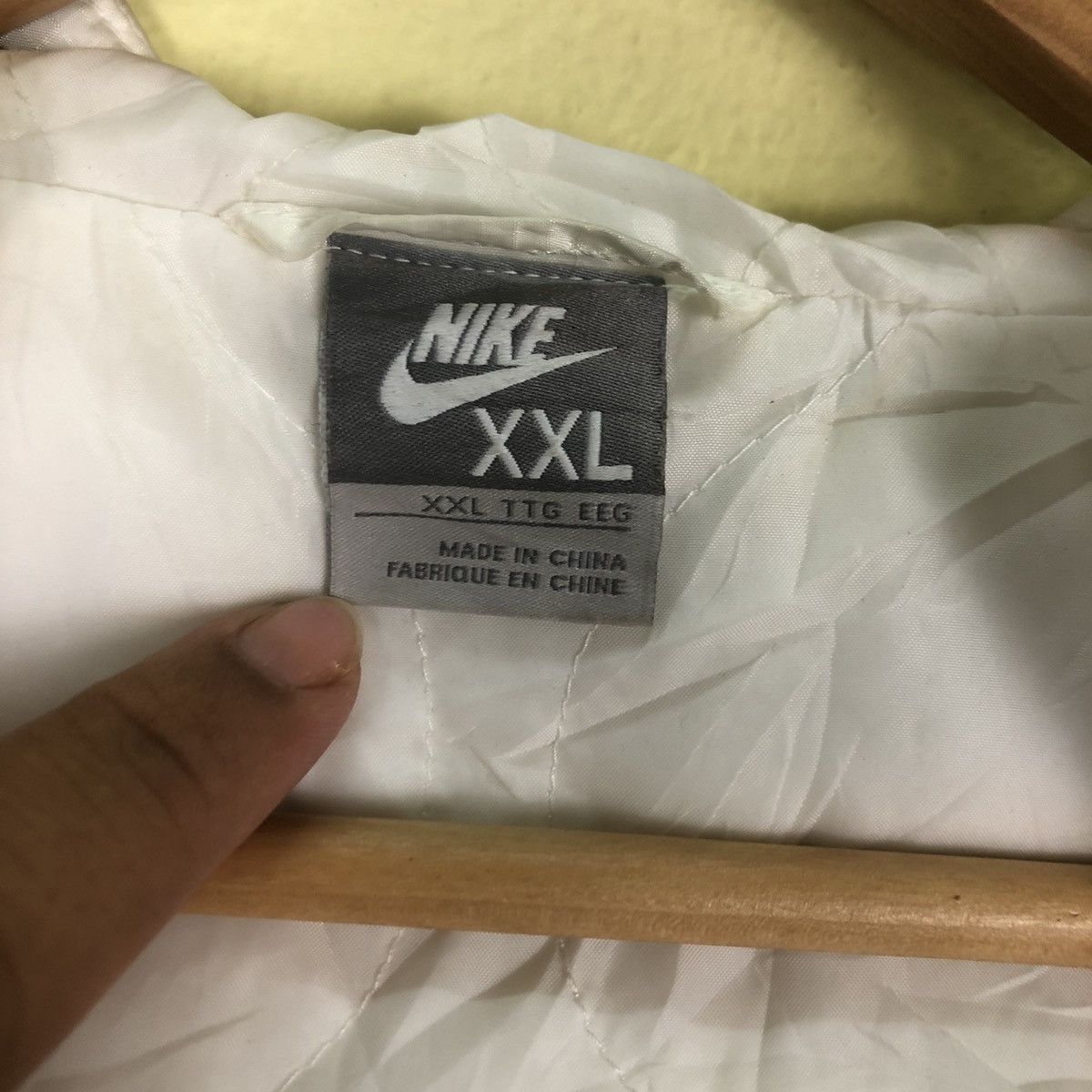 Nike ❌LAST DROP❌Tank Top Sleeveless NIKE Light Puffer Size US XXL / EU 58 / 5 - 9 Thumbnail