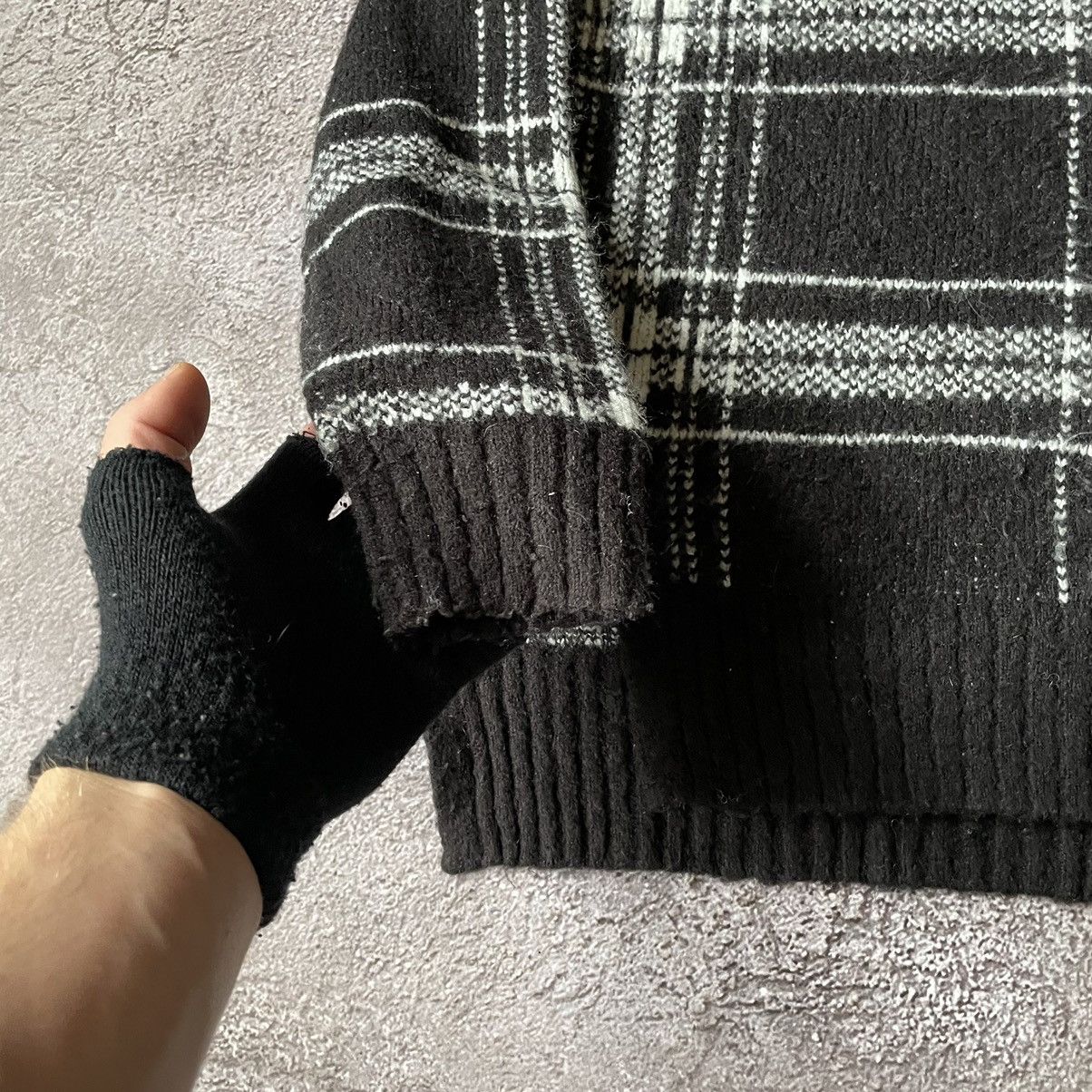 Vintage Vintage 90s Plaid Knit Sweater Y2K Grunge Oversized Faded M Size US M / EU 48-50 / 2 - 6 Thumbnail