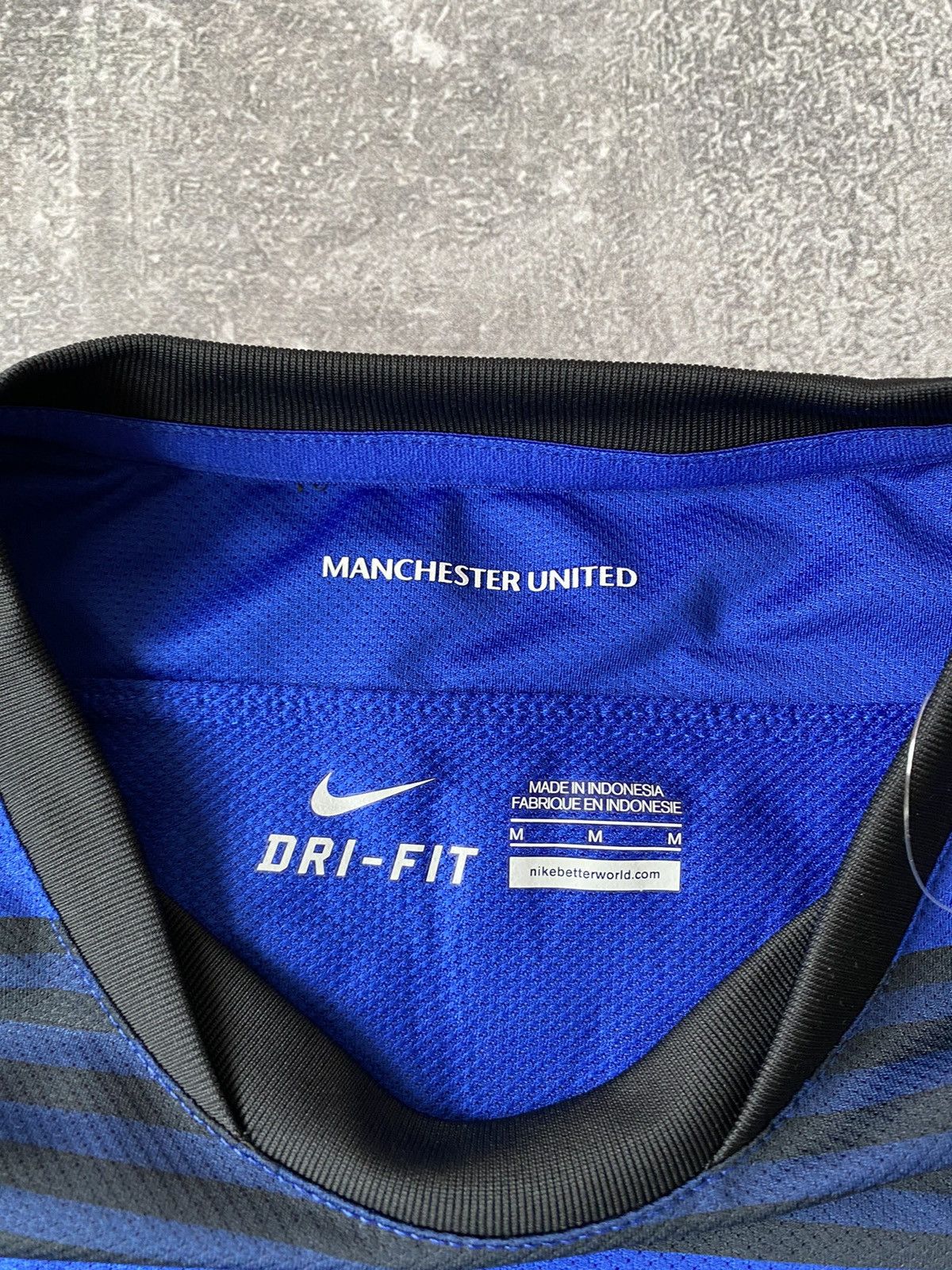 Nike Manchester United 2011/12 Owen Nike Soccer Jersey Size M / US 6-8 / IT 42-44 - 6 Thumbnail