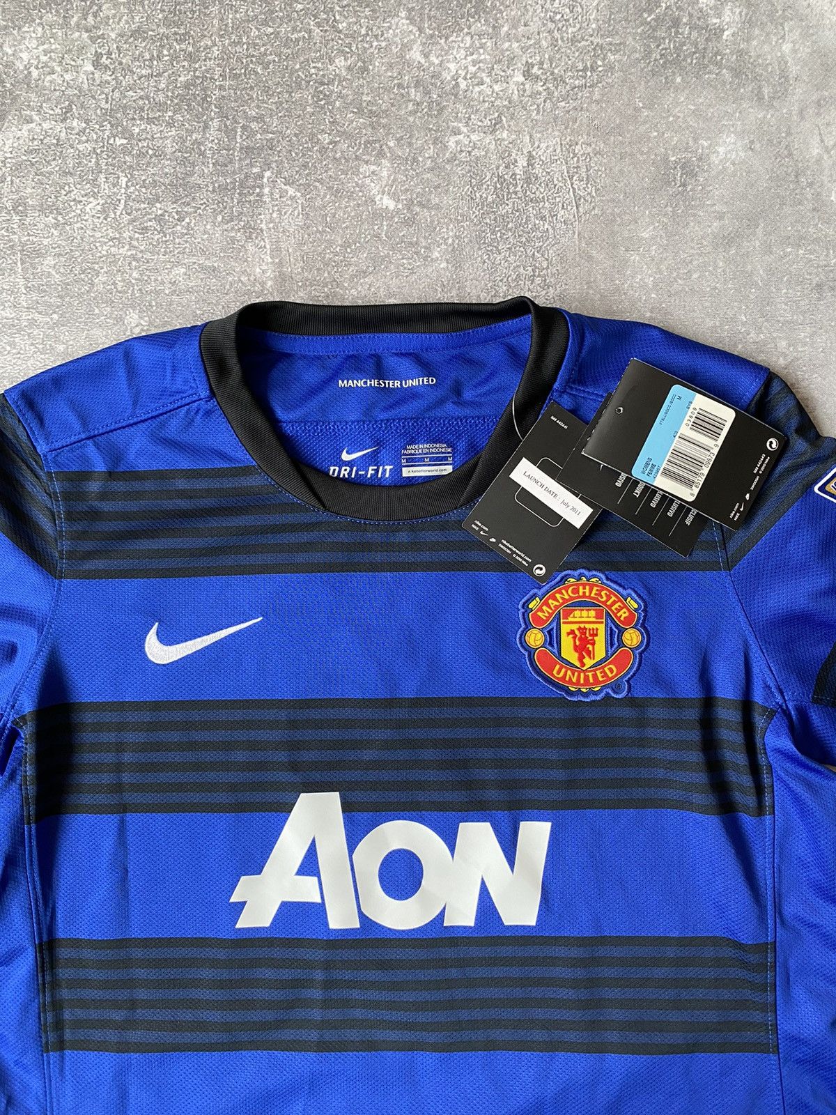 Nike Manchester United 2011/12 Owen Nike Soccer Jersey Size M / US 6-8 / IT 42-44 - 2 Thumbnail