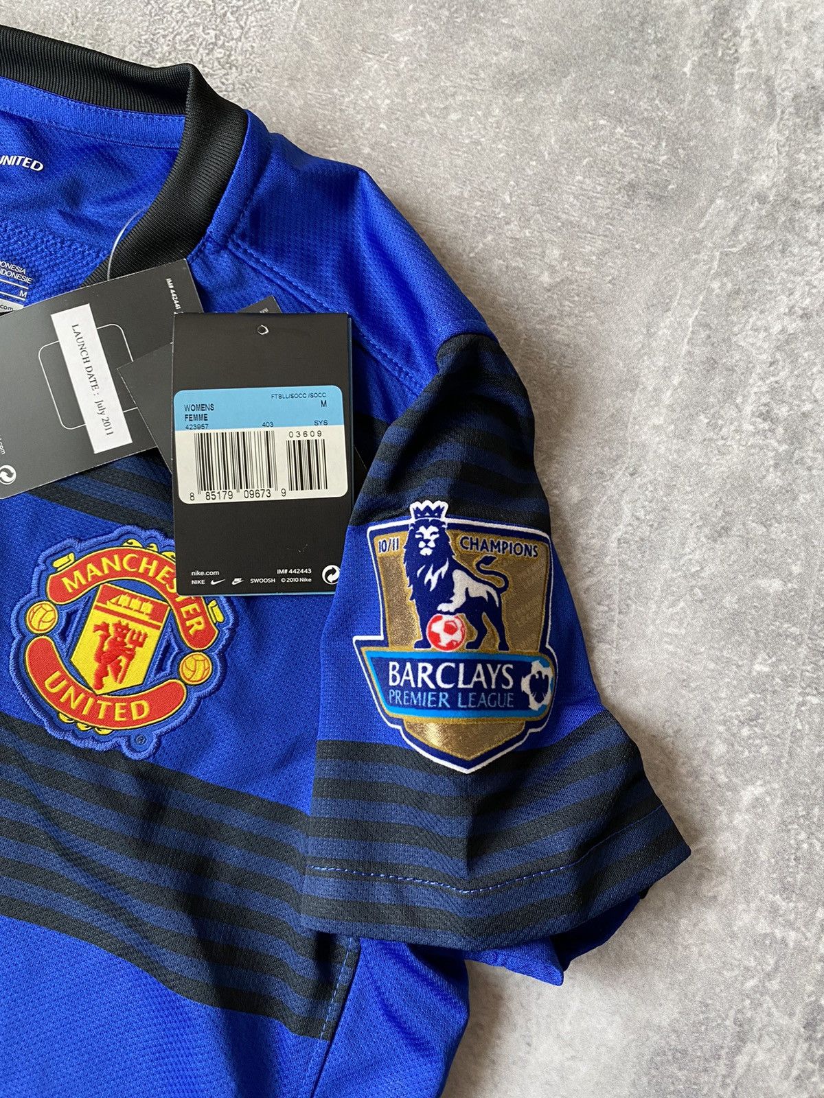 Nike Manchester United 2011/12 Owen Nike Soccer Jersey Size M / US 6-8 / IT 42-44 - 3 Thumbnail