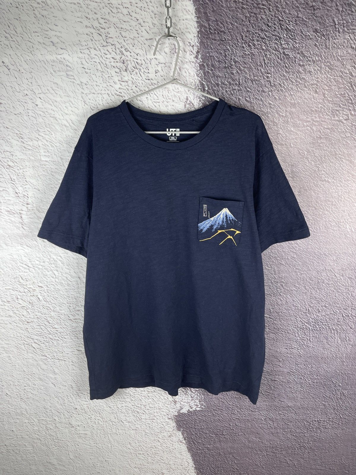 Japanese Brand Uniqlo UT x Hokusai Blue pocket print short sleeve tee Size US XXL / EU 58 / 5 - 1 Thumbnail