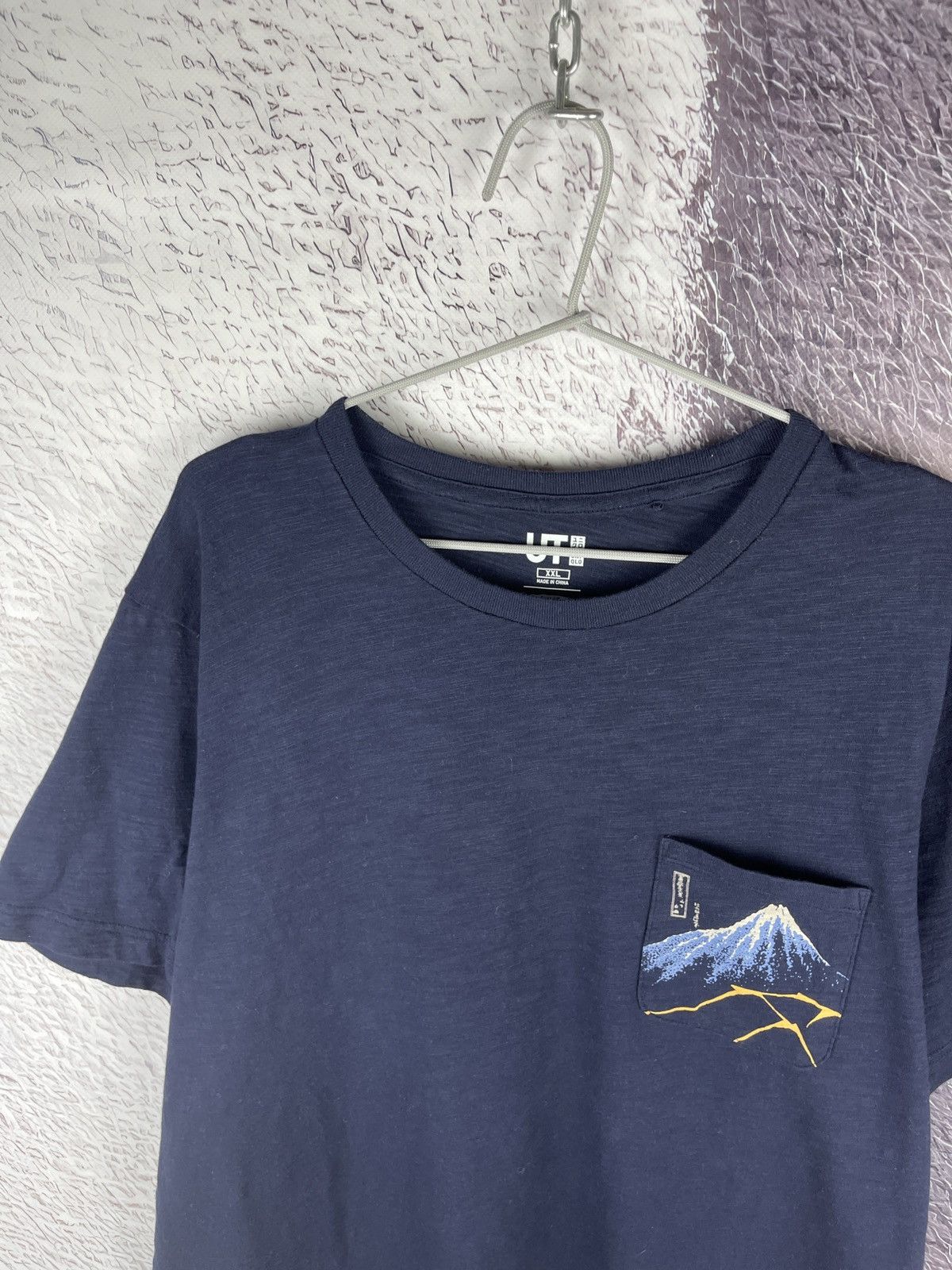 Japanese Brand Uniqlo UT x Hokusai Blue pocket print short sleeve tee Size US XXL / EU 58 / 5 - 7 Thumbnail