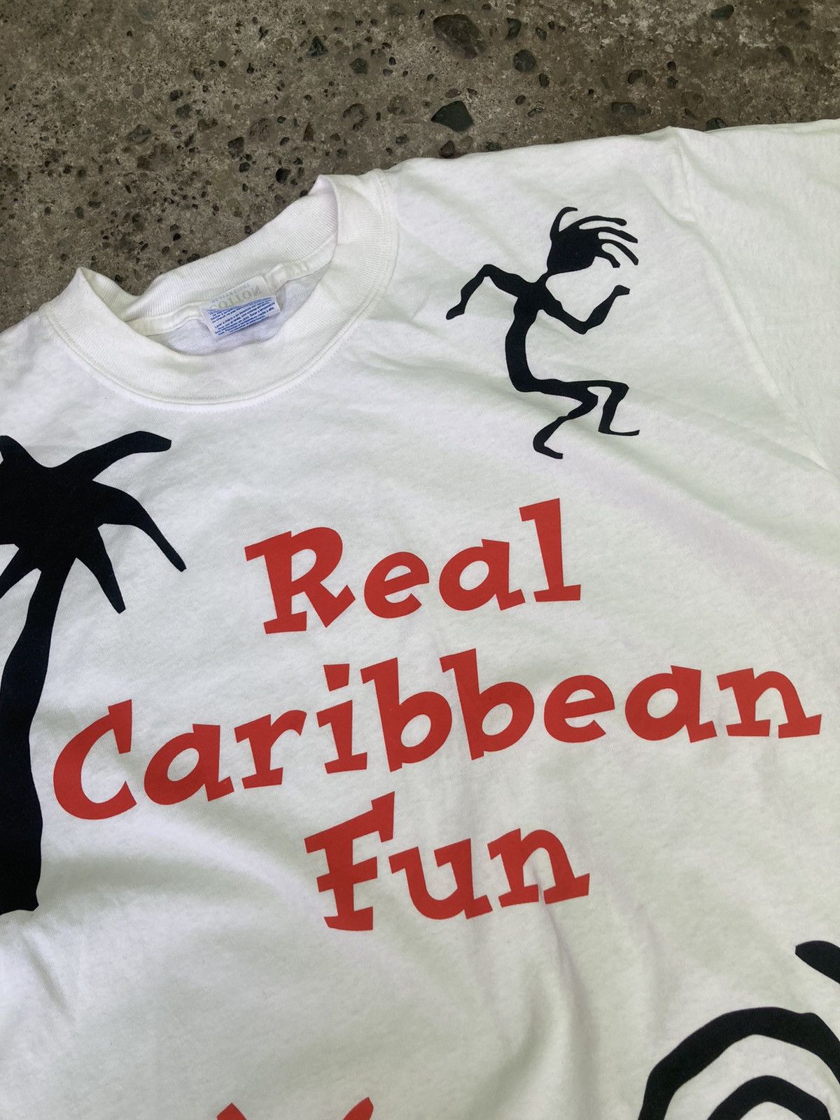 Vintage Vintage Malibu rum AOP t shirt Size US L / EU 52-54 / 3 - 2 Thumbnail