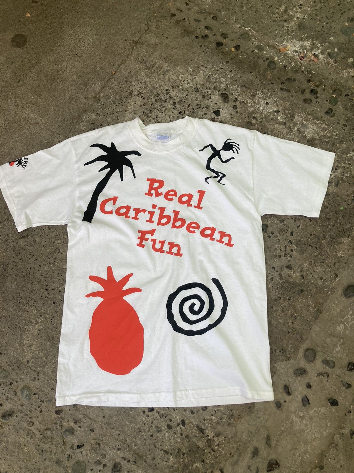 Vintage Vintage Malibu rum AOP t shirt Size US L / EU 52-54 / 3 - 1 Thumbnail
