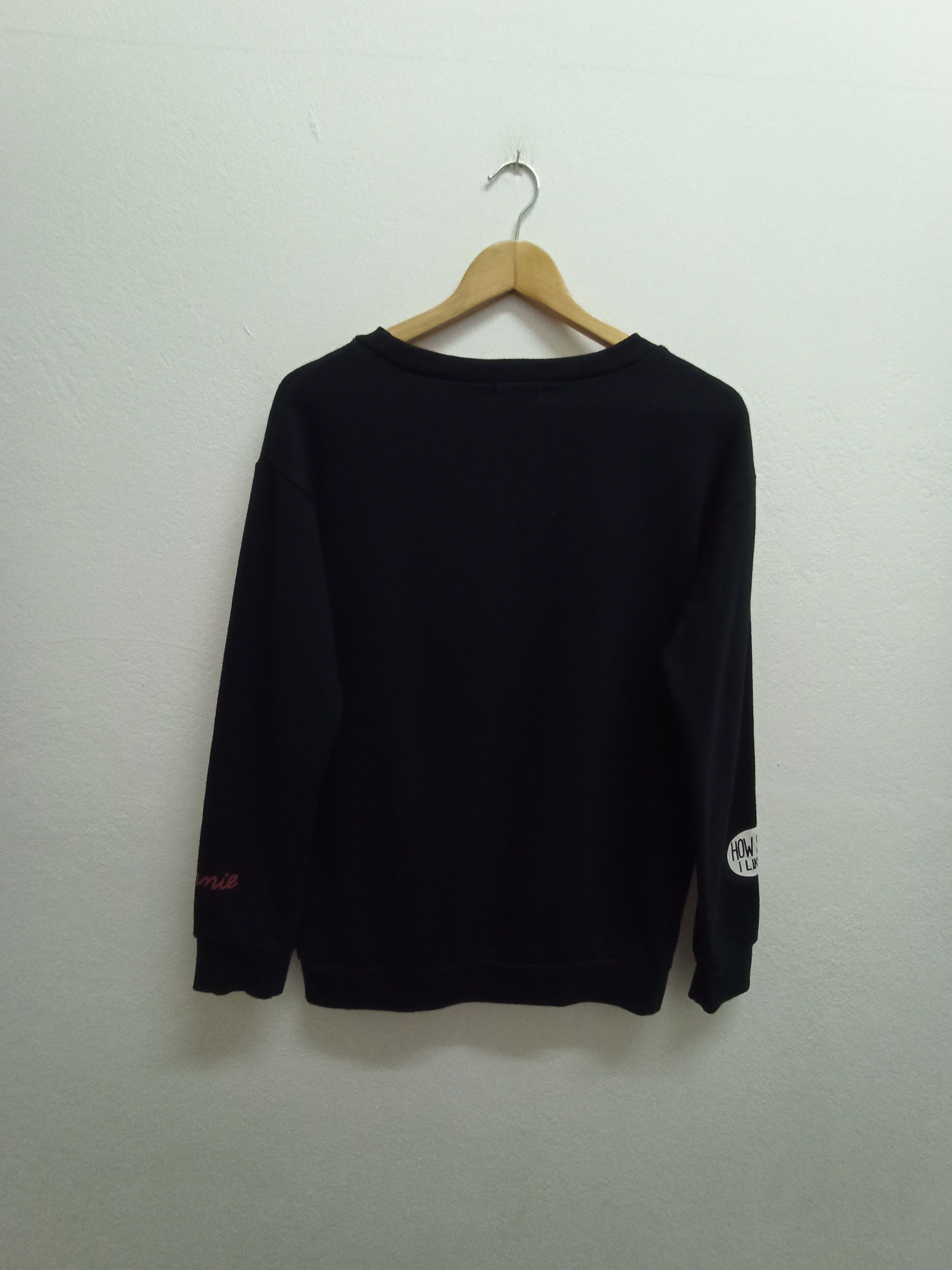Disney Rare Minnie Mouse Sweatshirts embroidered Big Logo (c36) Size US M / EU 48-50 / 2 - 4 Thumbnail