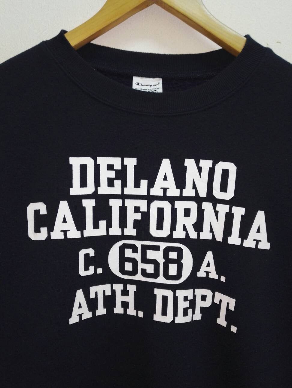 Champion 🔥Rare🔥 Champion Sweatshirt Blue Navy Colour Big Logo Size US L / EU 52-54 / 3 - 2 Thumbnail