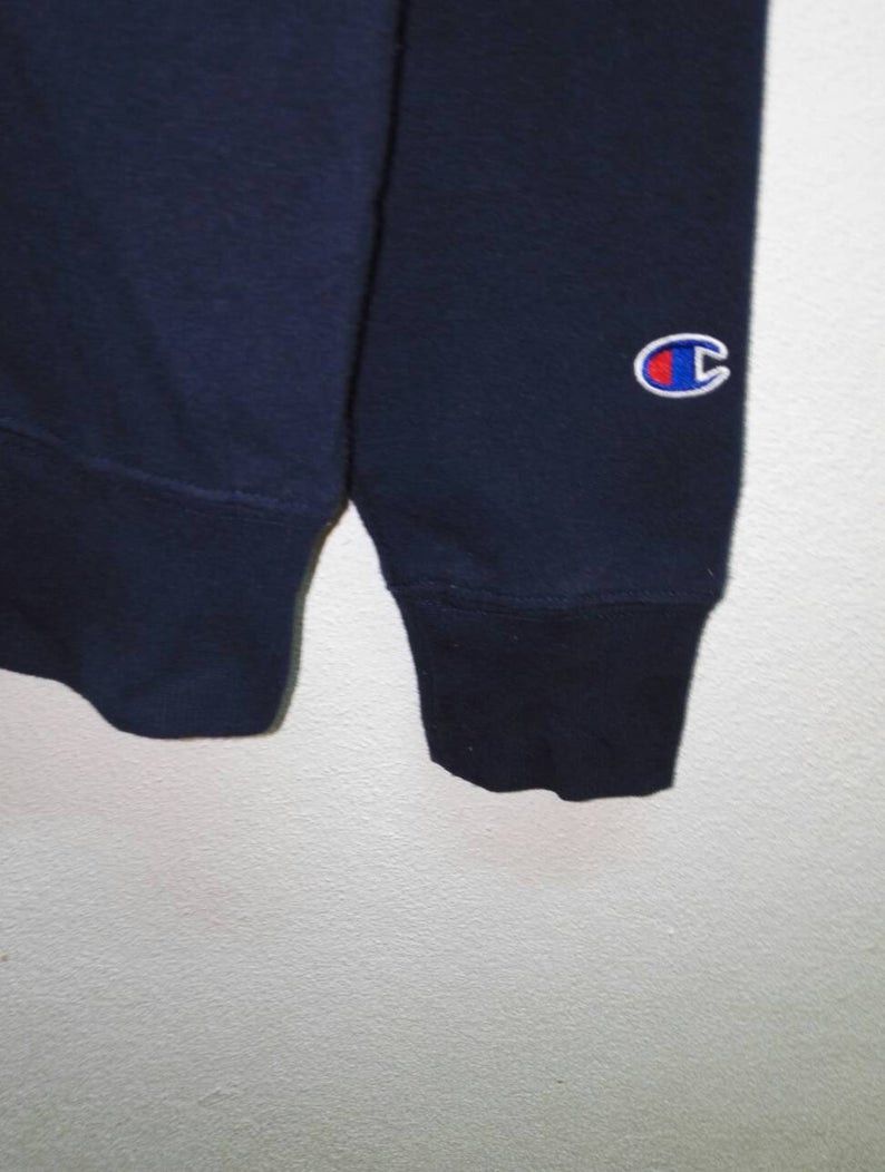 Champion 🔥Rare🔥 Champion Sweatshirt Blue Navy Colour Big Logo Size US L / EU 52-54 / 3 - 3 Thumbnail