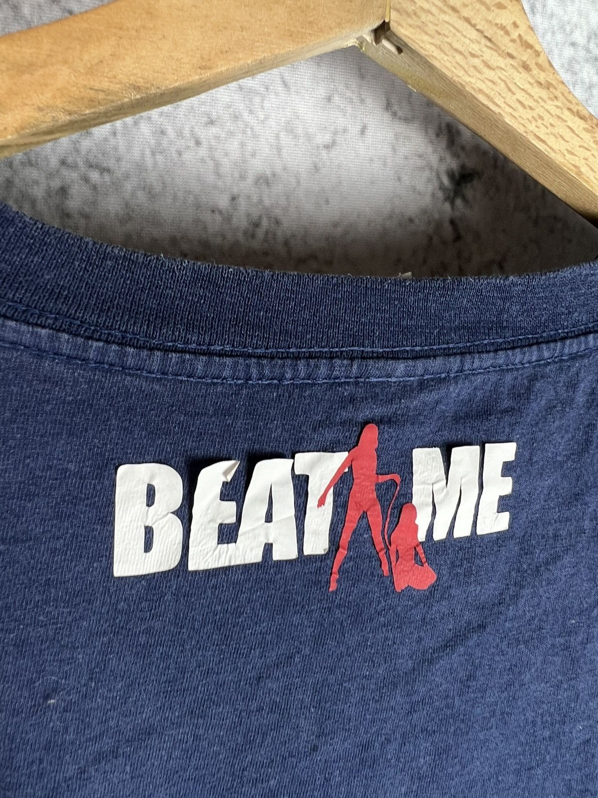 Vintage Beat me BDSM vintage tshirt Size US XL / EU 56 / 4 - 6 Thumbnail
