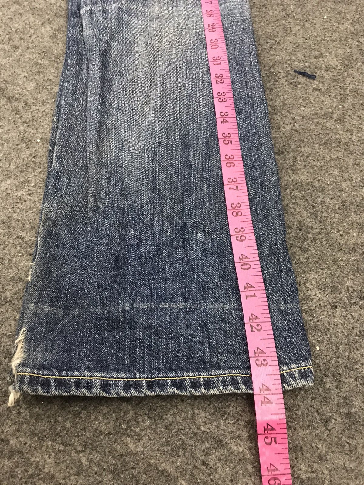 Japanese Brand Uniqlo Red Line Selvedge Distressed Denim Jeans Size US 35 - 4 Thumbnail