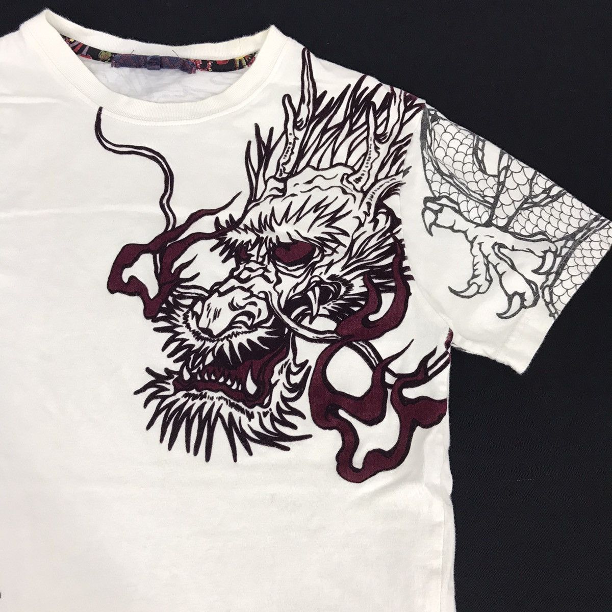 Japanese Brand Hype Style Dragon Sukajan Art Big Tattoo Logo Tee Size US XS / EU 42 / 0 - 5 Thumbnail