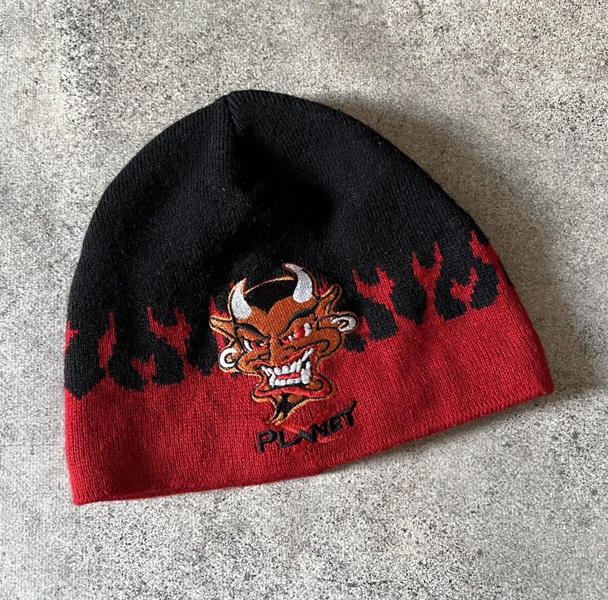 Vintage Vintage flames planet beanie Size ONE SIZE - 1 Thumbnail