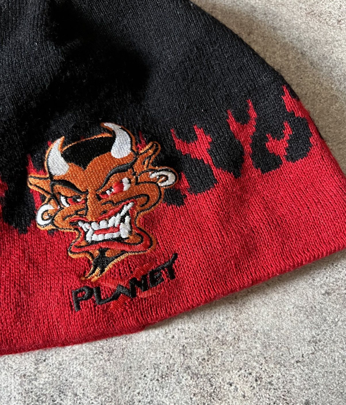 Vintage Vintage flames planet beanie Size ONE SIZE - 2 Thumbnail