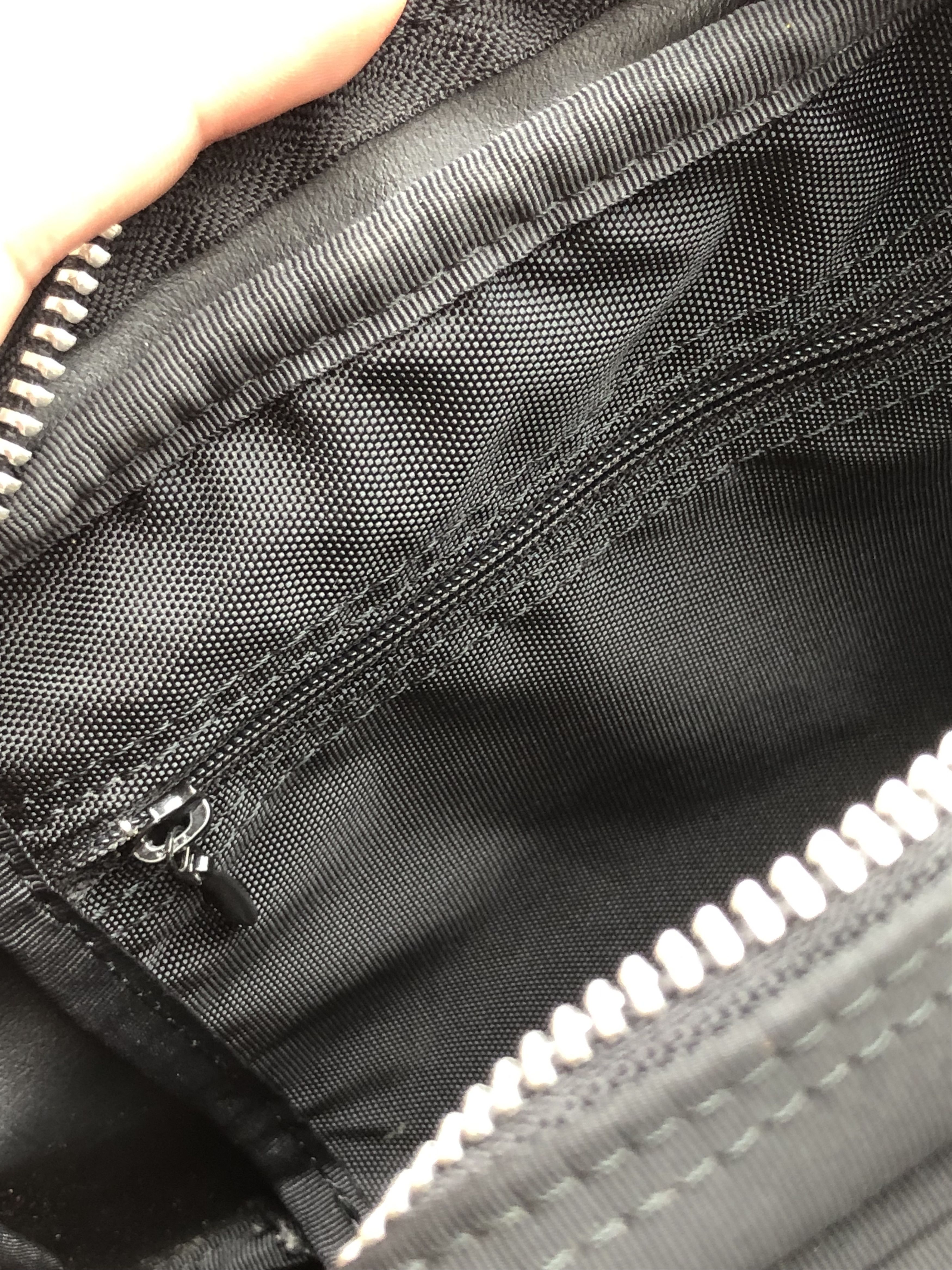 Yohji Yamamoto RARE🔥VINTAGE YOHJI Y’SACCS SMALL PADDED SPELL OUT SLING BAG Size ONE SIZE - 7 Thumbnail