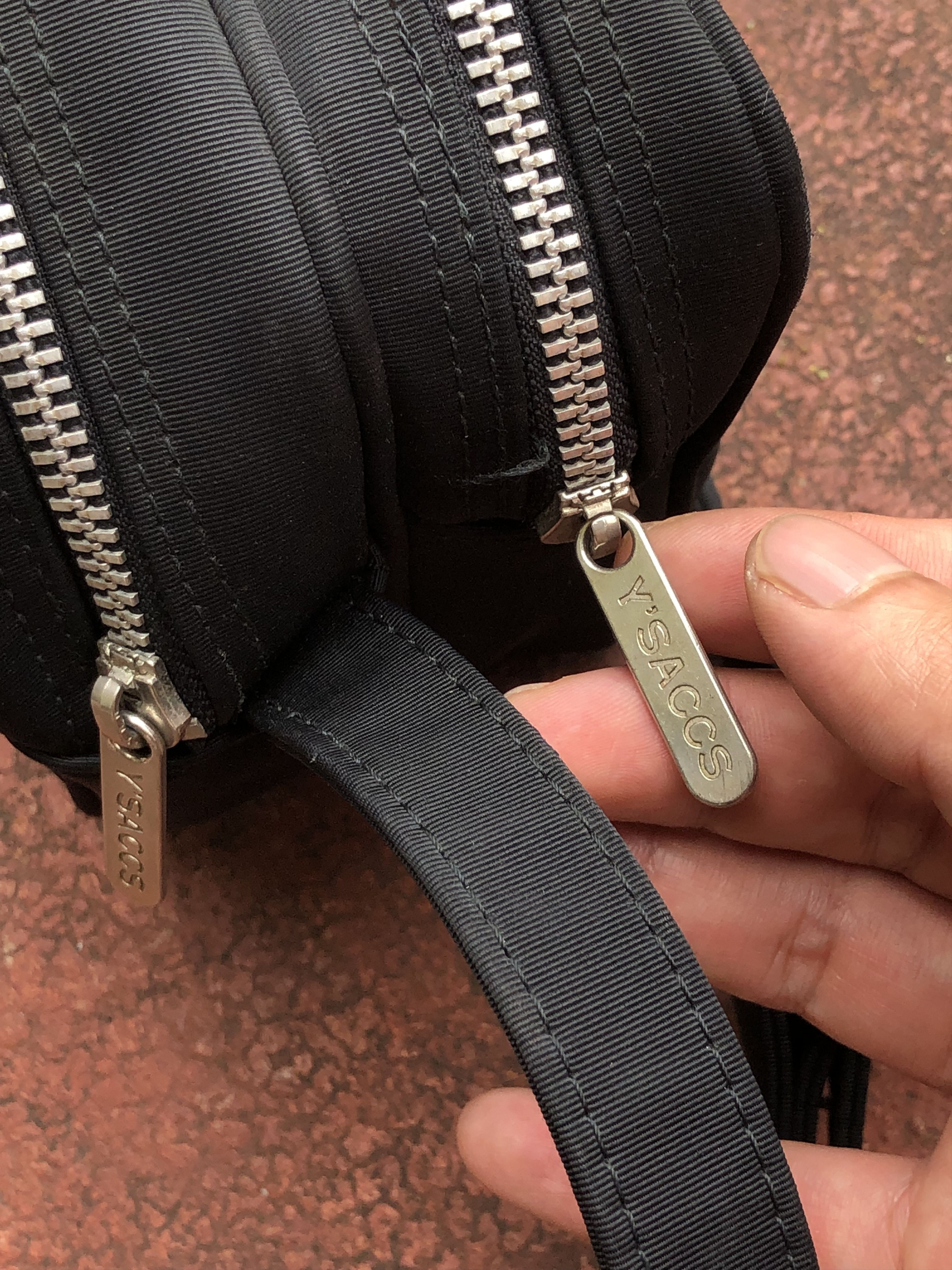 Yohji Yamamoto RARE🔥VINTAGE YOHJI Y’SACCS SMALL PADDED SPELL OUT SLING BAG Size ONE SIZE - 5 Thumbnail