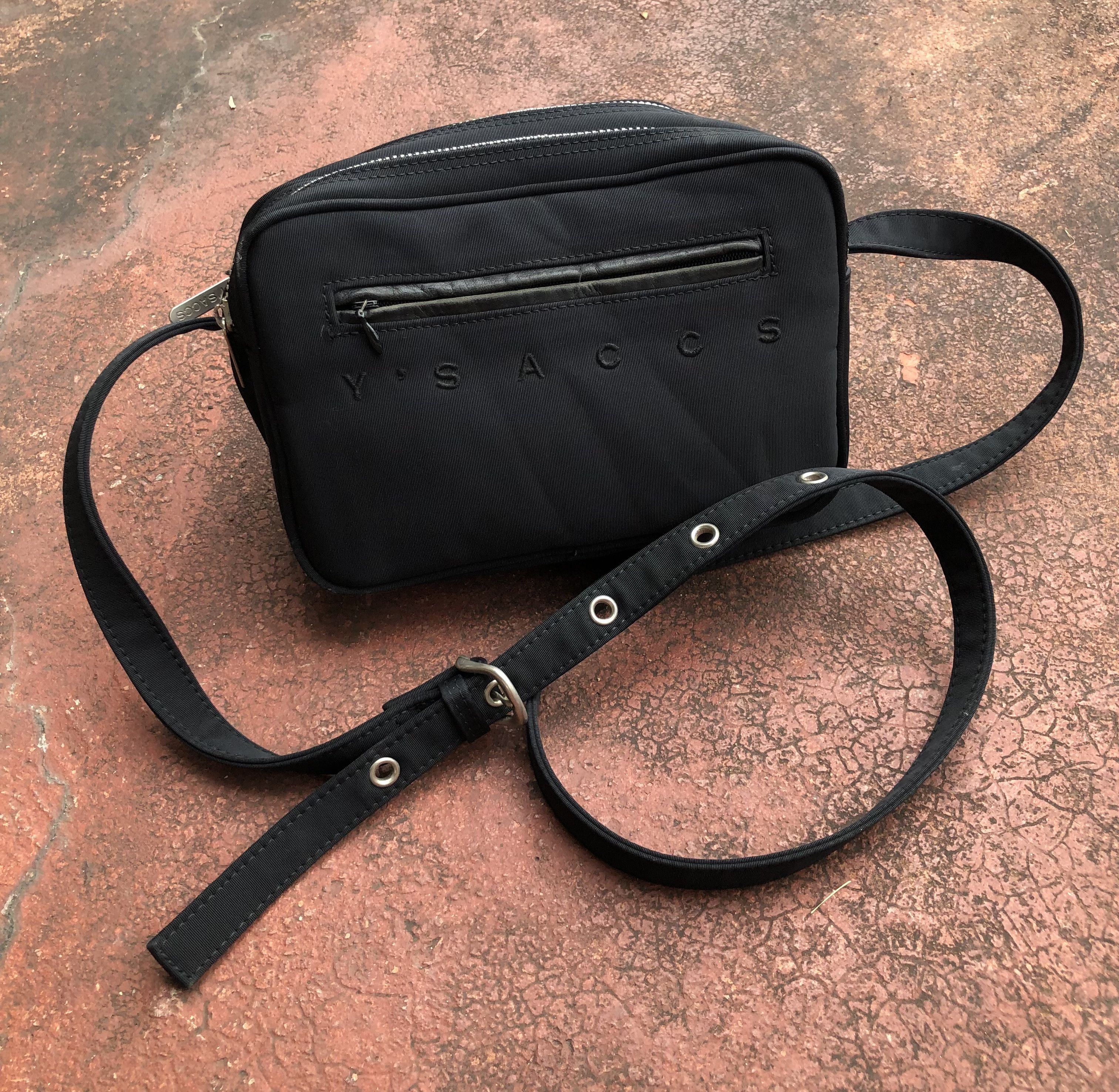Yohji Yamamoto RARE🔥VINTAGE YOHJI Y’SACCS SMALL PADDED SPELL OUT SLING BAG Size ONE SIZE - 2 Thumbnail