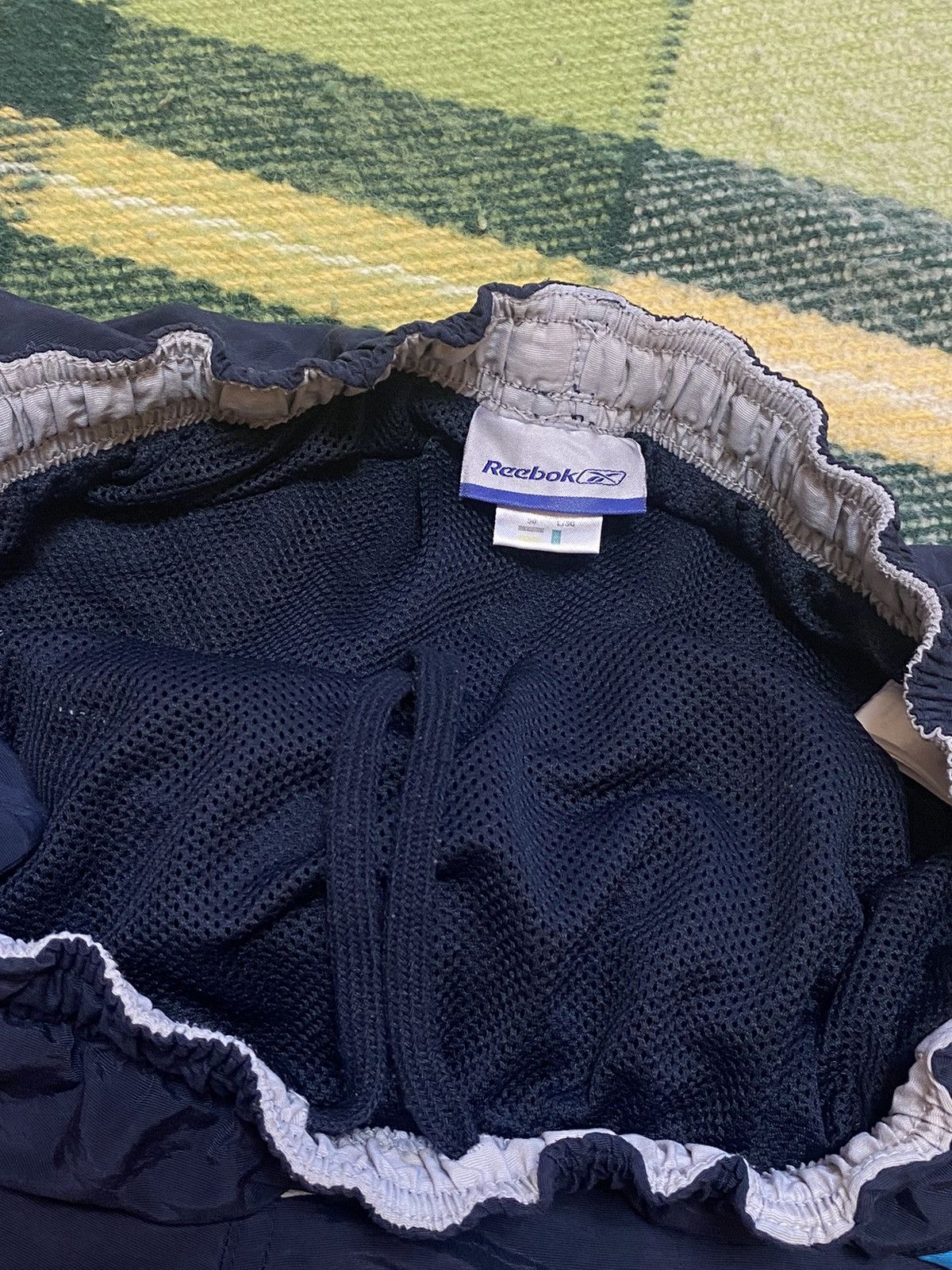 Reebok Vintage Reebok shorts streetwear casual y2k style size L Size US 34 / EU 50 - 4 Thumbnail