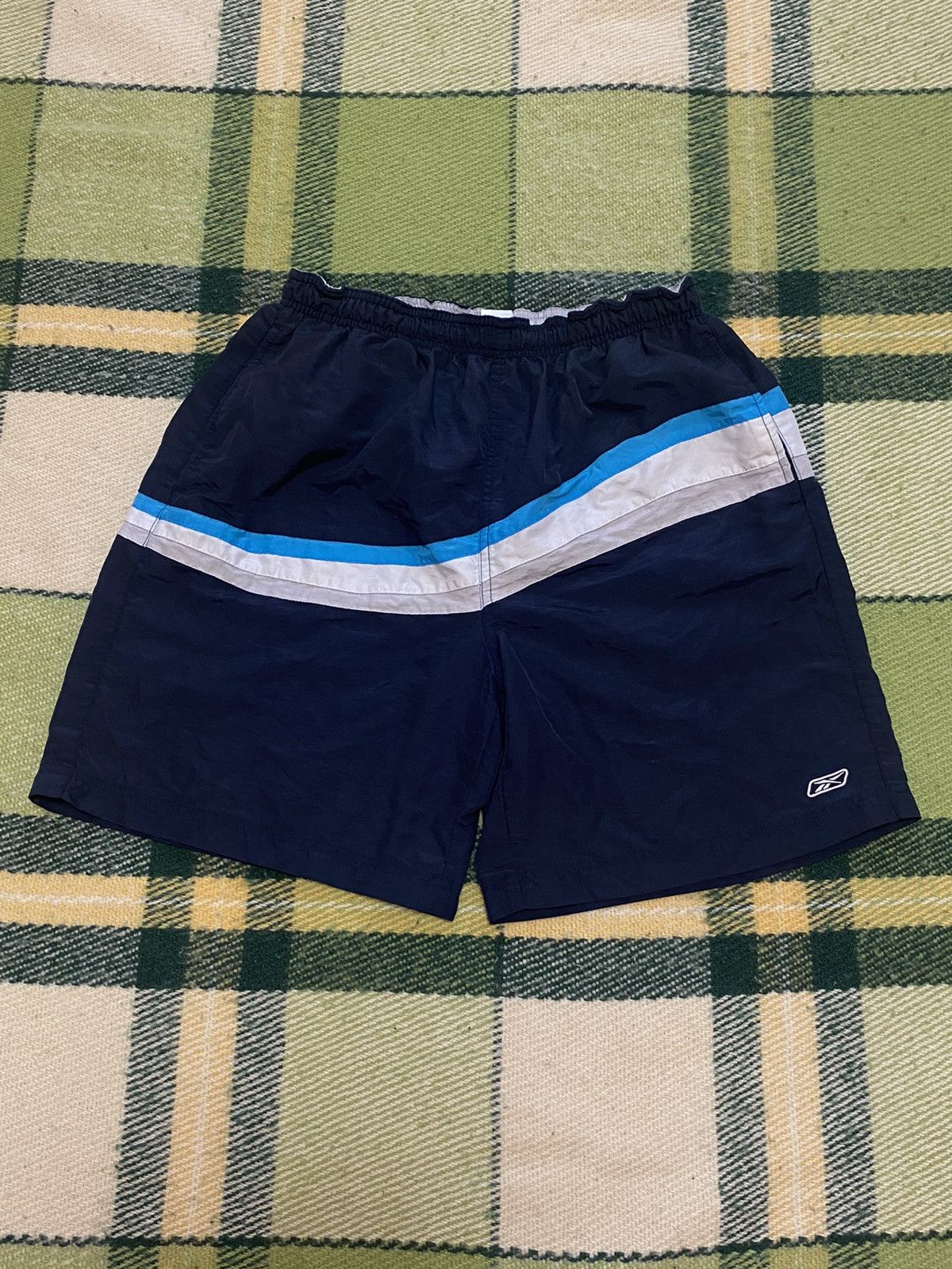 Reebok Vintage Reebok shorts streetwear casual y2k style size L Size US 34 / EU 50 - 1 Thumbnail