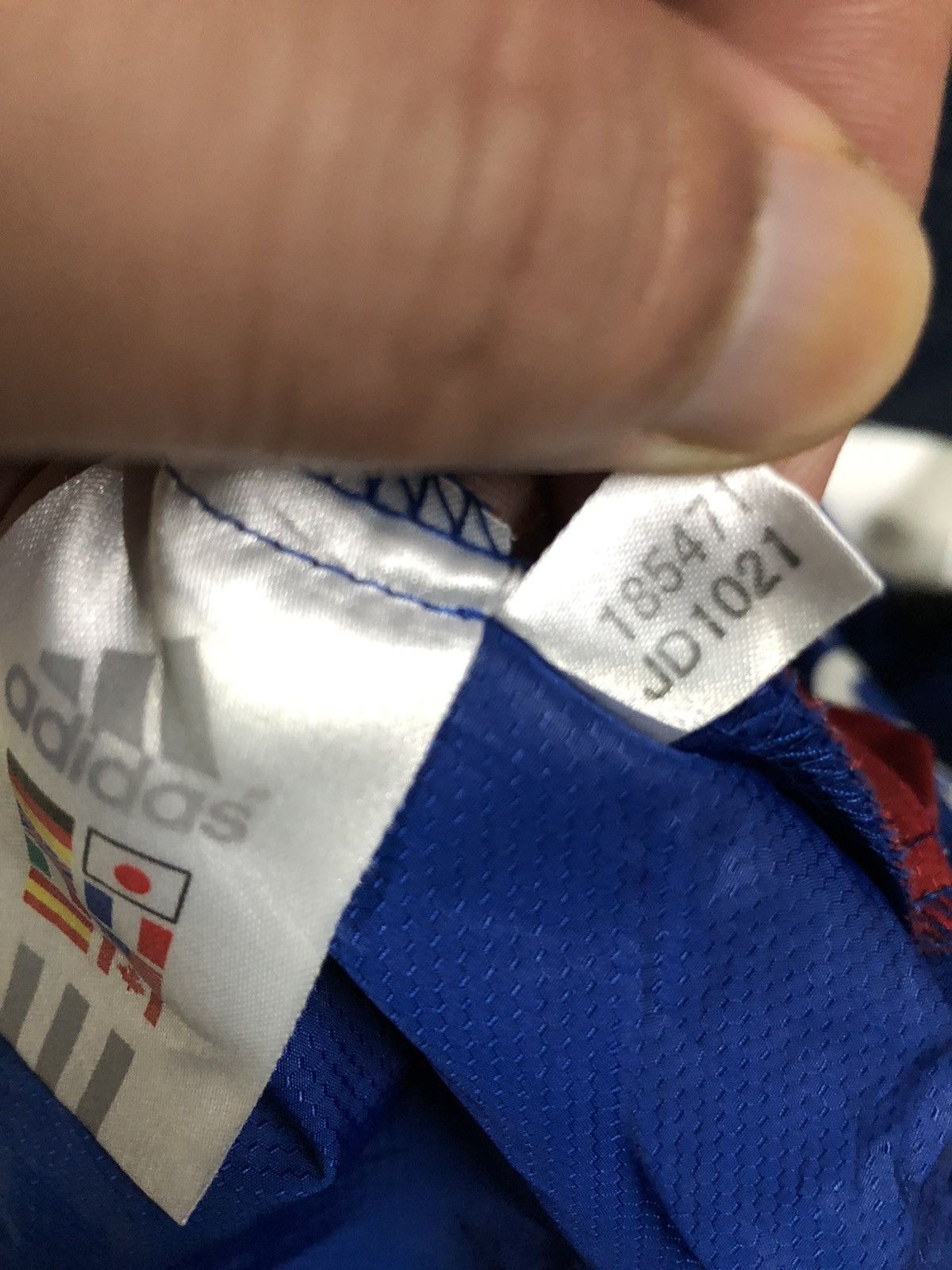Adidas Adidas shirt Size US M / EU 48-50 / 2 - 8 Thumbnail