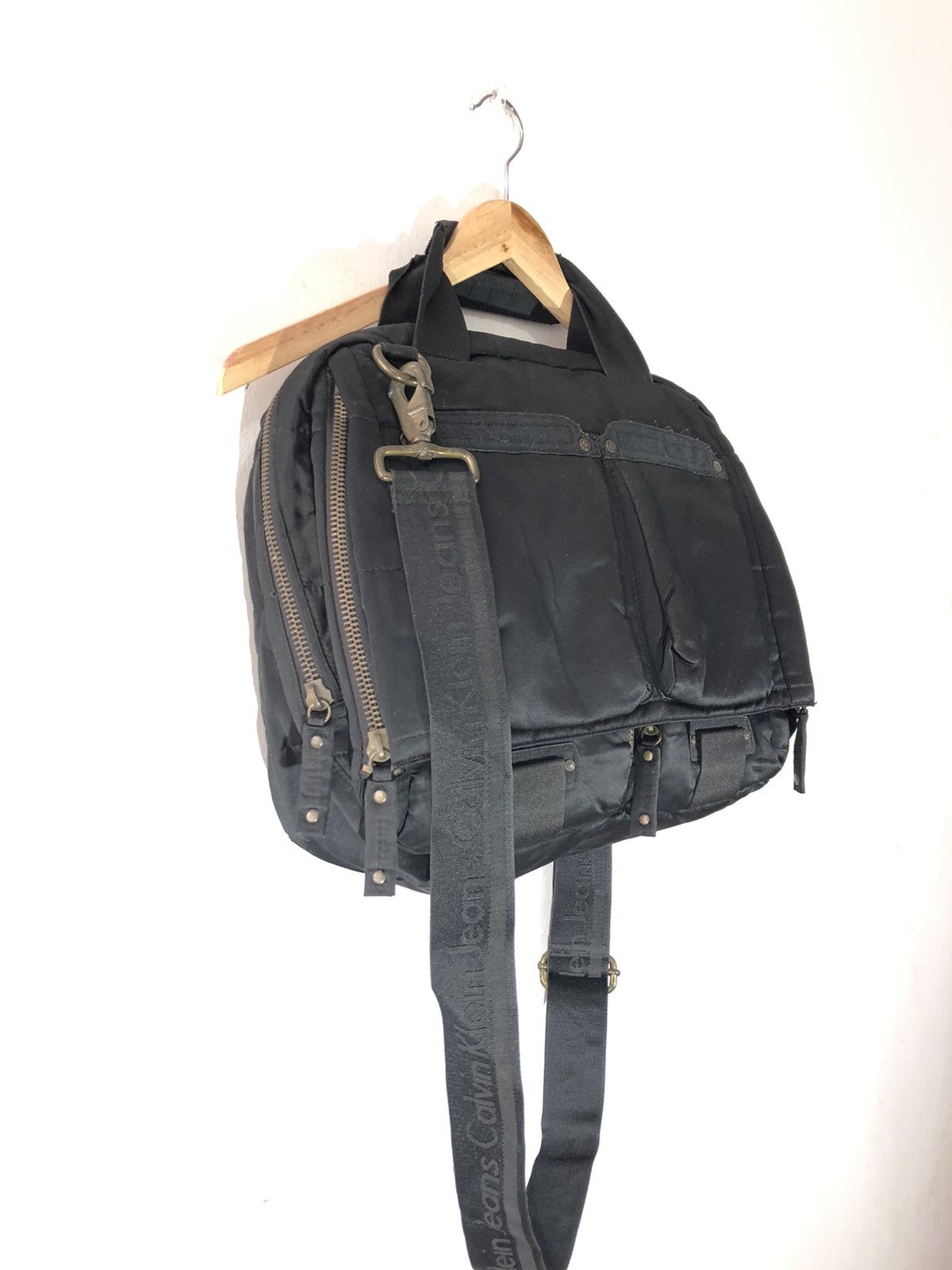 Calvin Klein Calvin Klien Jeans Messenger / Laptop Bag Size ONE SIZE - 3 Thumbnail