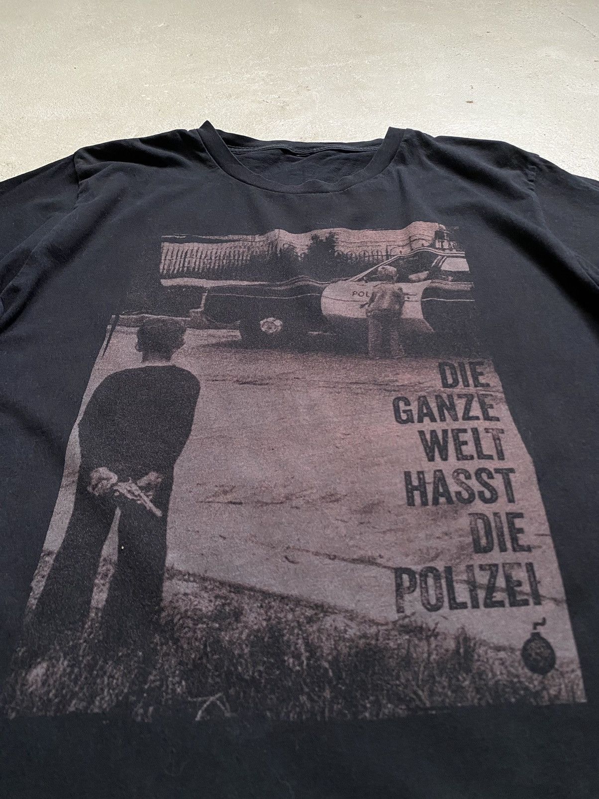 Band Tees ACAB The whole world hates the police Band T Shirt Size US M / EU 48-50 / 2 - 5 Thumbnail