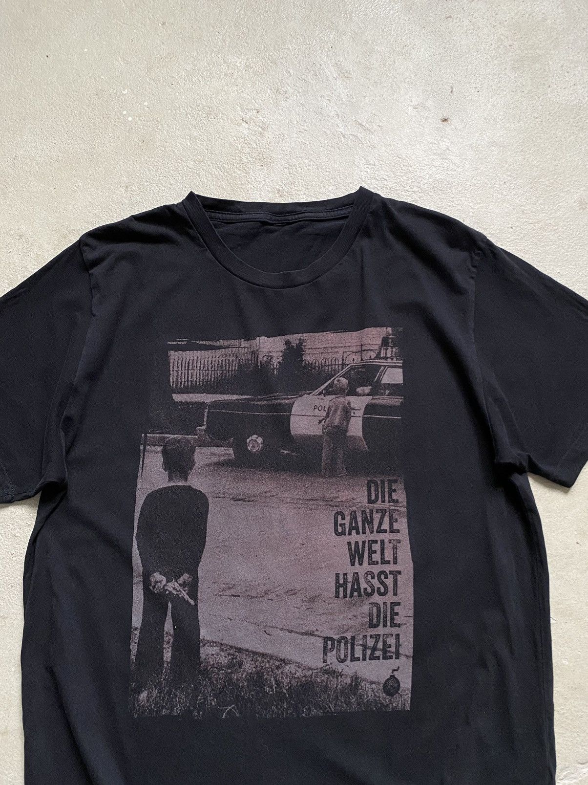 Band Tees ACAB The whole world hates the police Band T Shirt Size US M / EU 48-50 / 2 - 4 Thumbnail