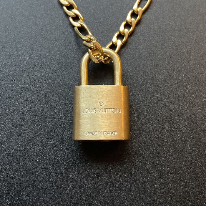 Louis Vuitton Louis Vuitton Lock & Gold Necklace Grailed