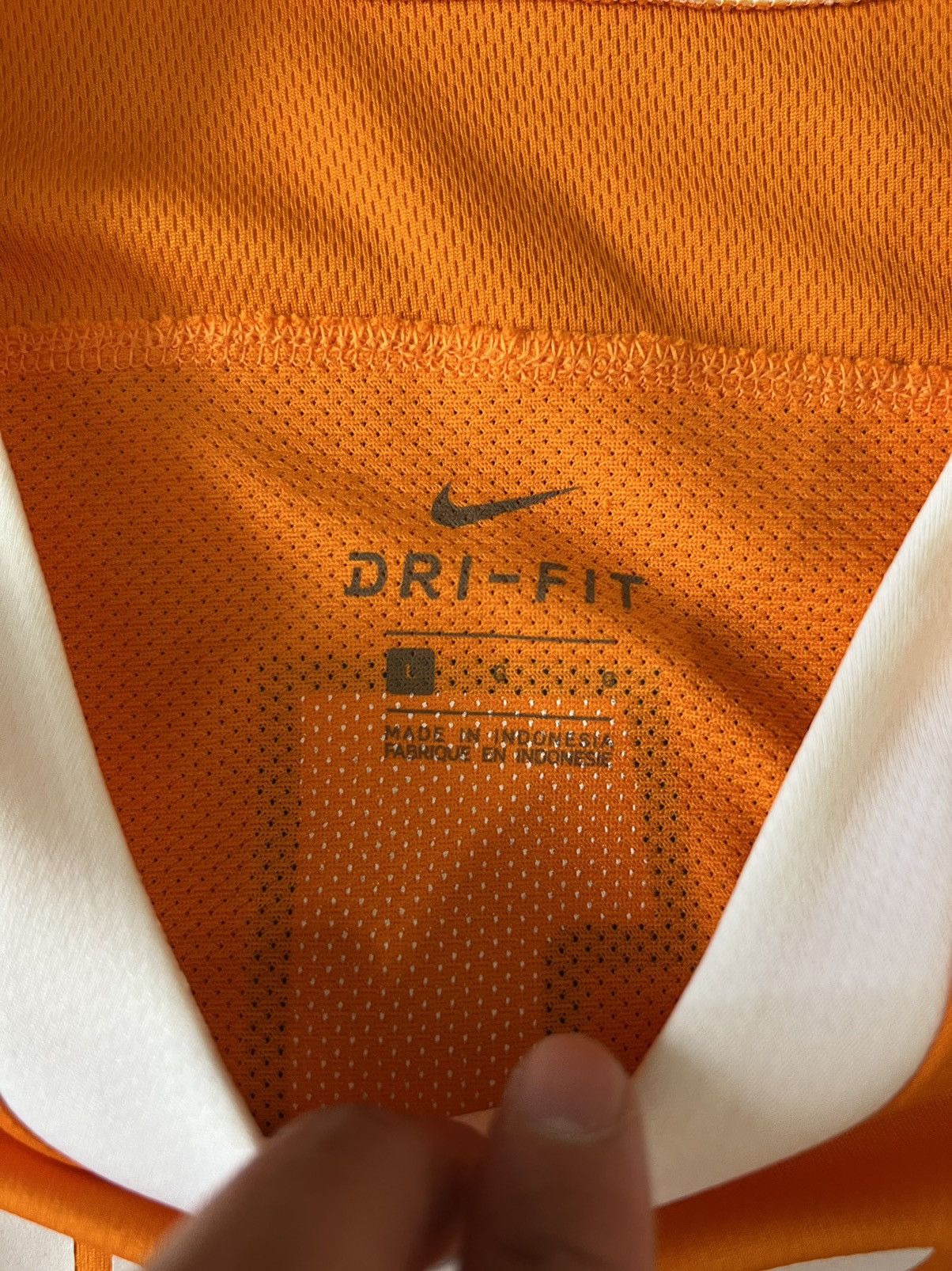 Nike Nike Tennessee Basketball Jersey Sz L Size US L / EU 52-54 / 3 - 2 Thumbnail