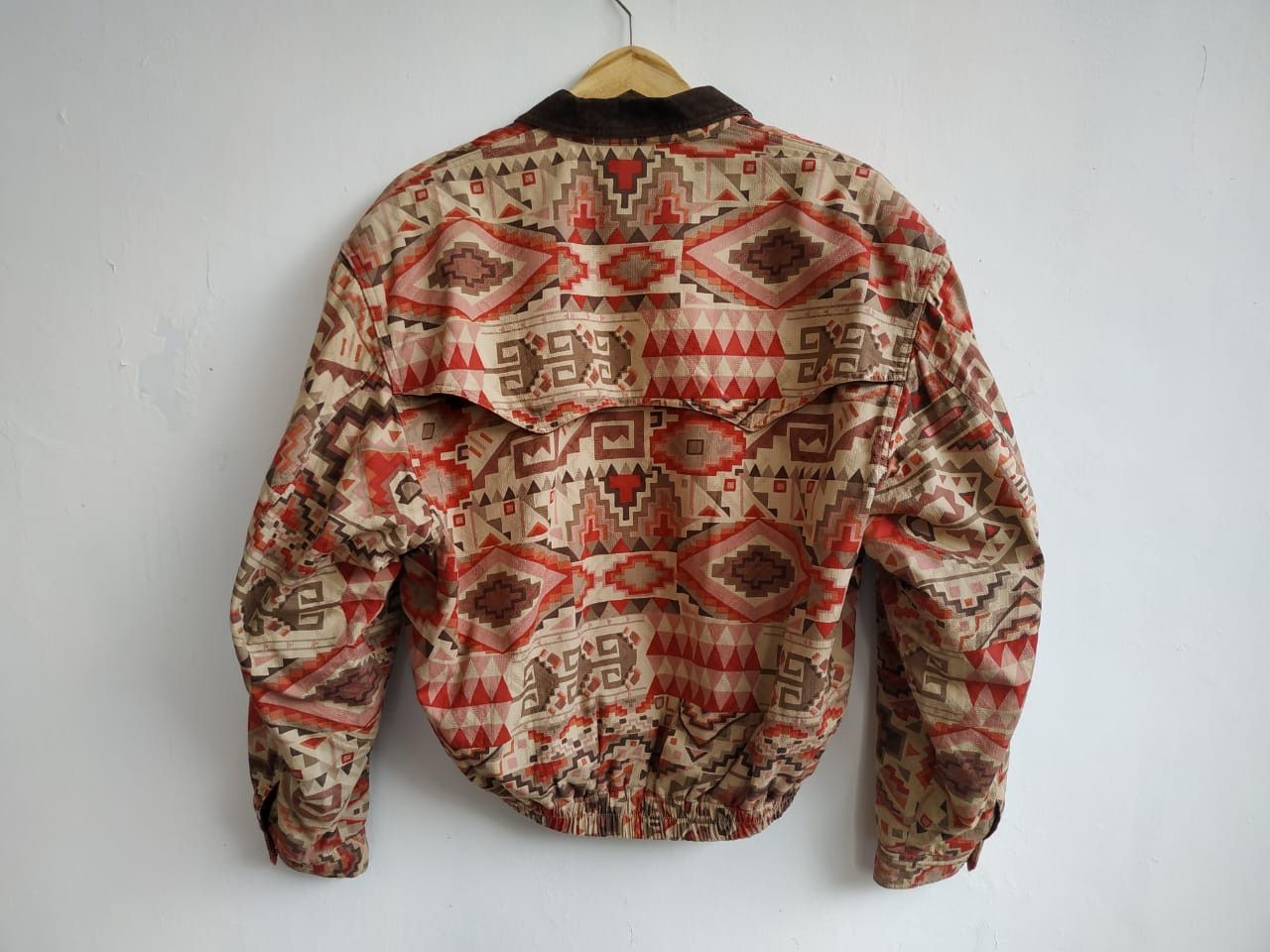 Nigel Cabourn Fit S to M, Vintage Nigel Cabourn Ethnic Pattern Bomber Size US M / EU 48-50 / 2 - 3 Thumbnail