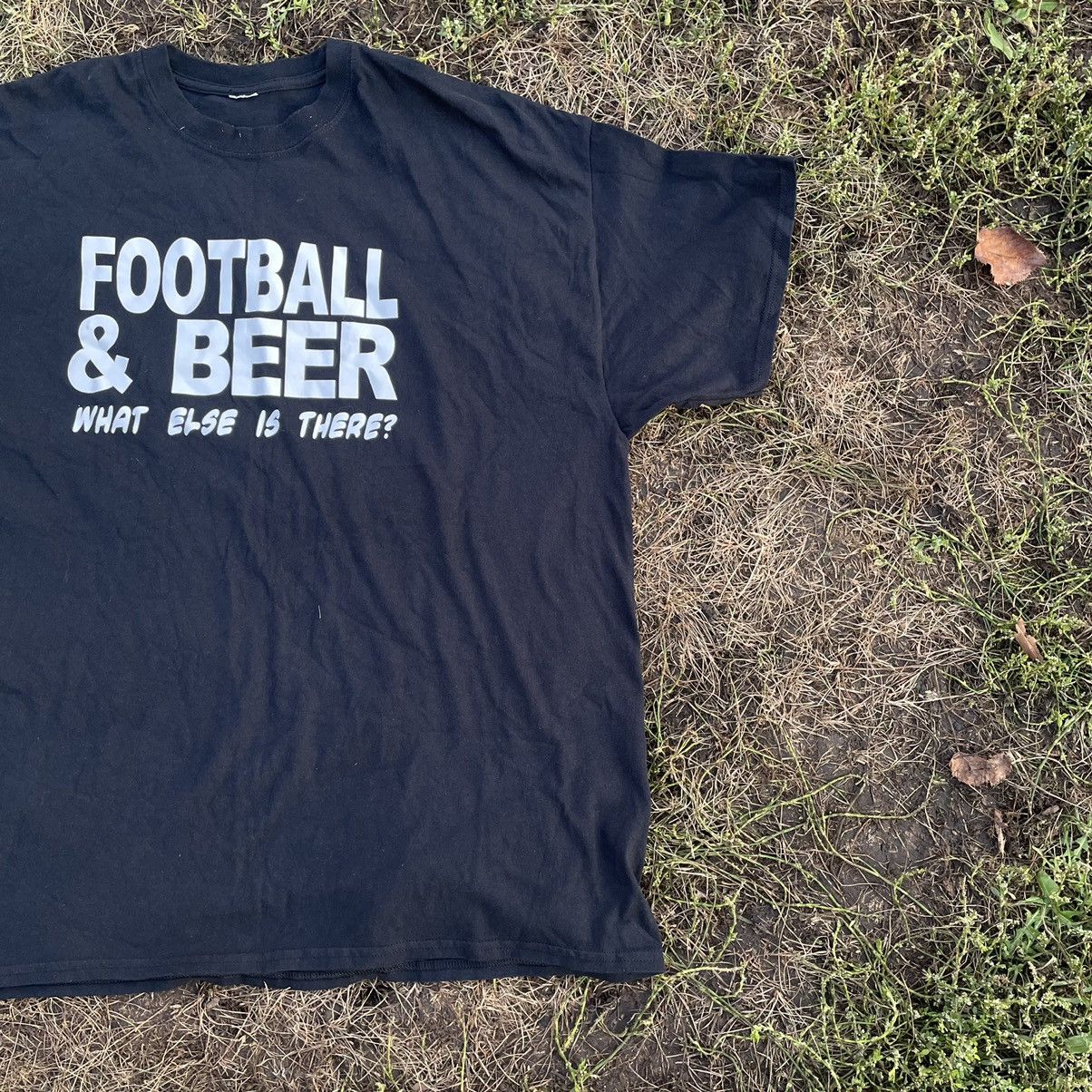 20471120 Vintage Y2K ADULT “ Football and Beer “ Humor Tee Size US XL / EU 56 / 4 - 2 Thumbnail