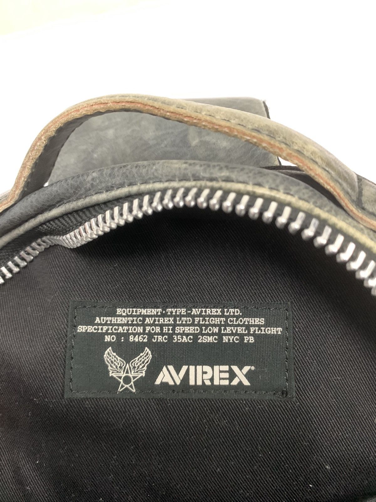Avirex RARE ‼️ Avirex LTD 💀 Flight Leather Y2k Bodybag Size ONE SIZE - 7 Thumbnail