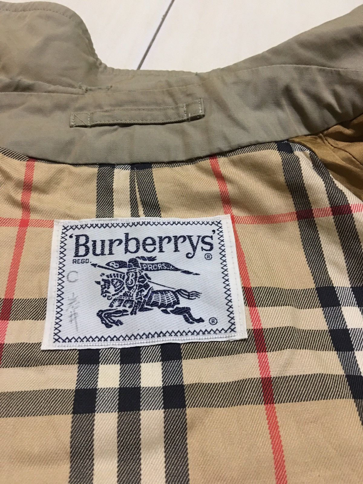 Burberry Vintage Burberrys Nova Check Inside Trench Coat women Size ONE SIZE - 10 Thumbnail