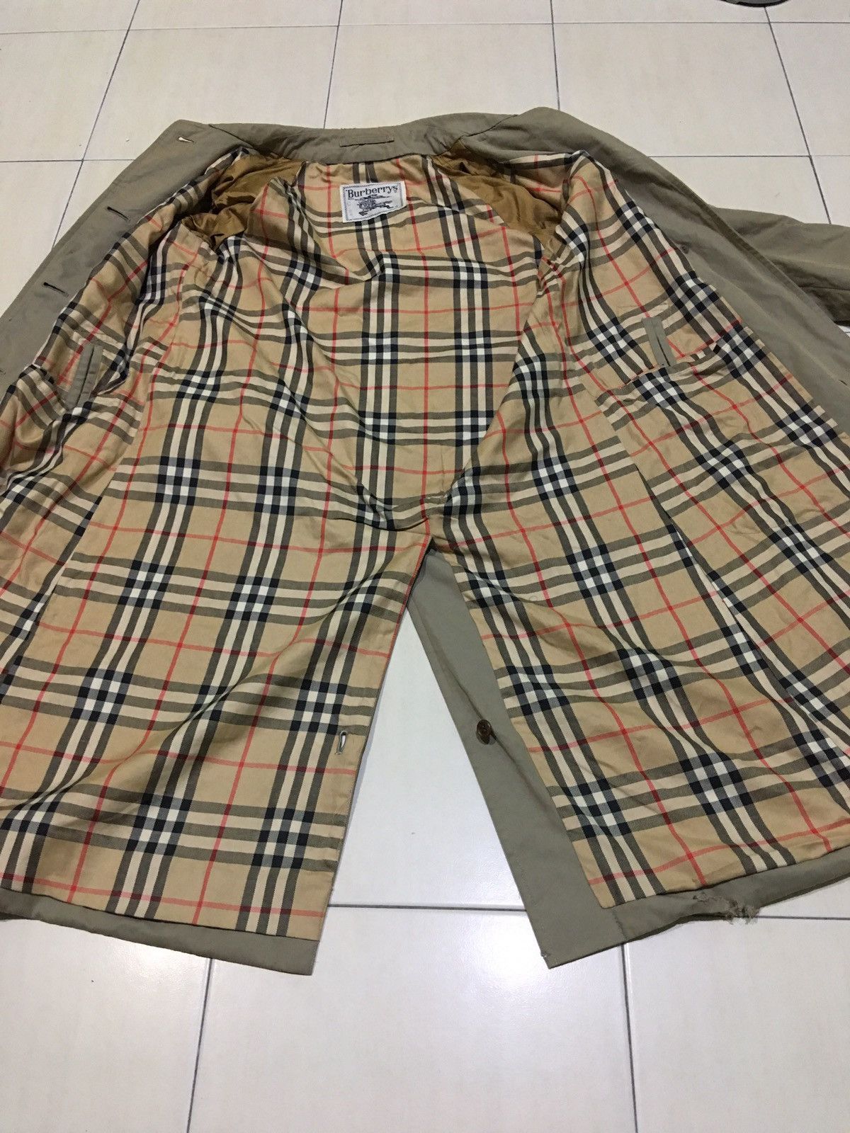 Burberry Vintage Burberrys Nova Check Inside Trench Coat women Size ONE SIZE - 8 Thumbnail