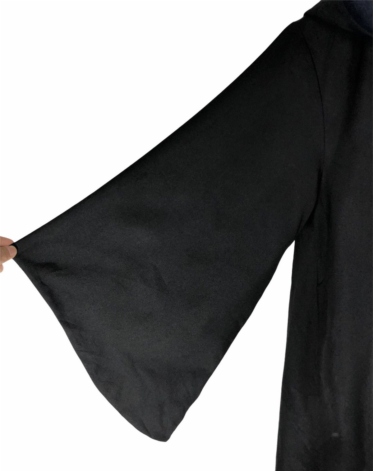 Universal Studios × Warner Bros Ravenclaw Deluxe Robe Adults (Official Collector's Replica) Size US M / EU 48-50 / 2 - 8 Thumbnail