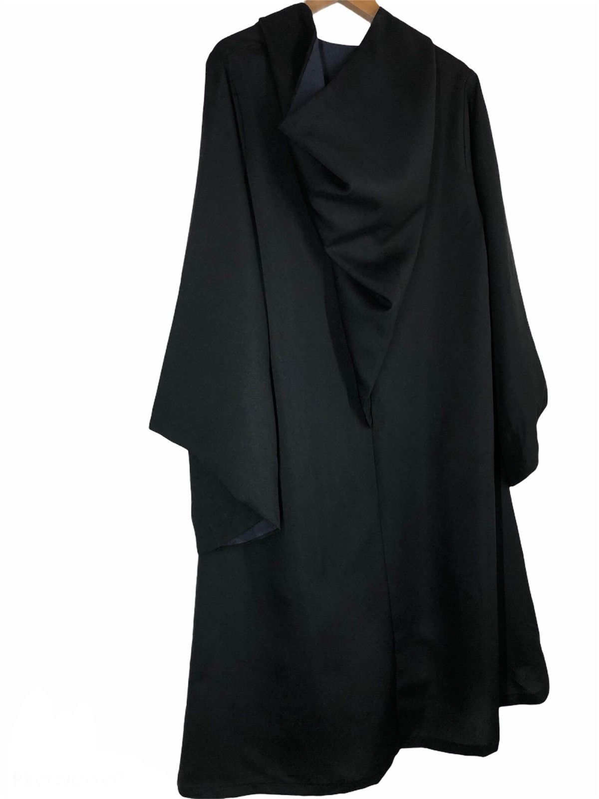 Universal Studios × Warner Bros Ravenclaw Deluxe Robe Adults (Official Collector's Replica) Size US M / EU 48-50 / 2 - 5 Thumbnail