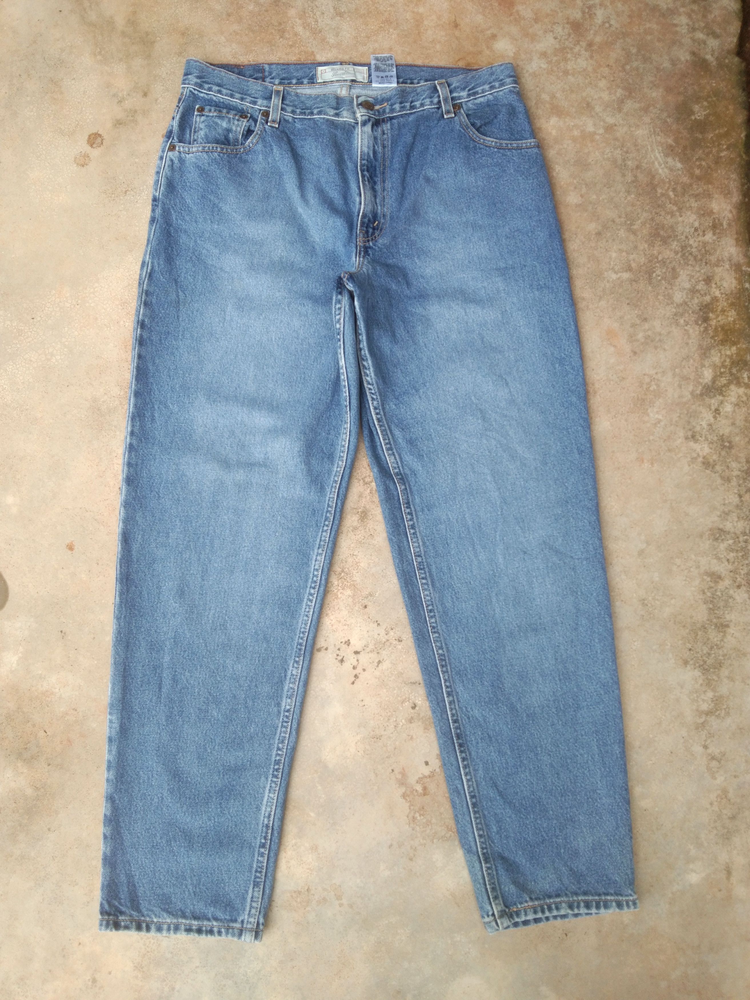 Levi's Vintage Levi's Signature Relaxed Fit Blue Jeans 34x31 Size US 34 / EU 50 - 1 Thumbnail