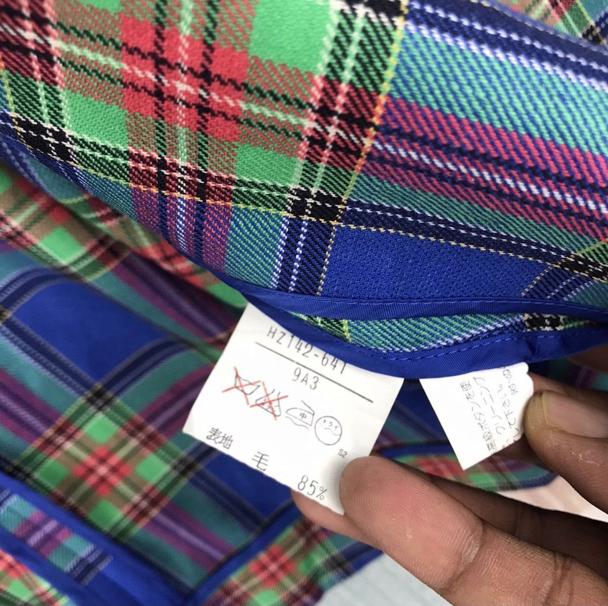 Yves Saint Laurent Yves Saint Laurent Tartan Jacket Size M / US 6-8 / IT 42-44 - 9 Thumbnail