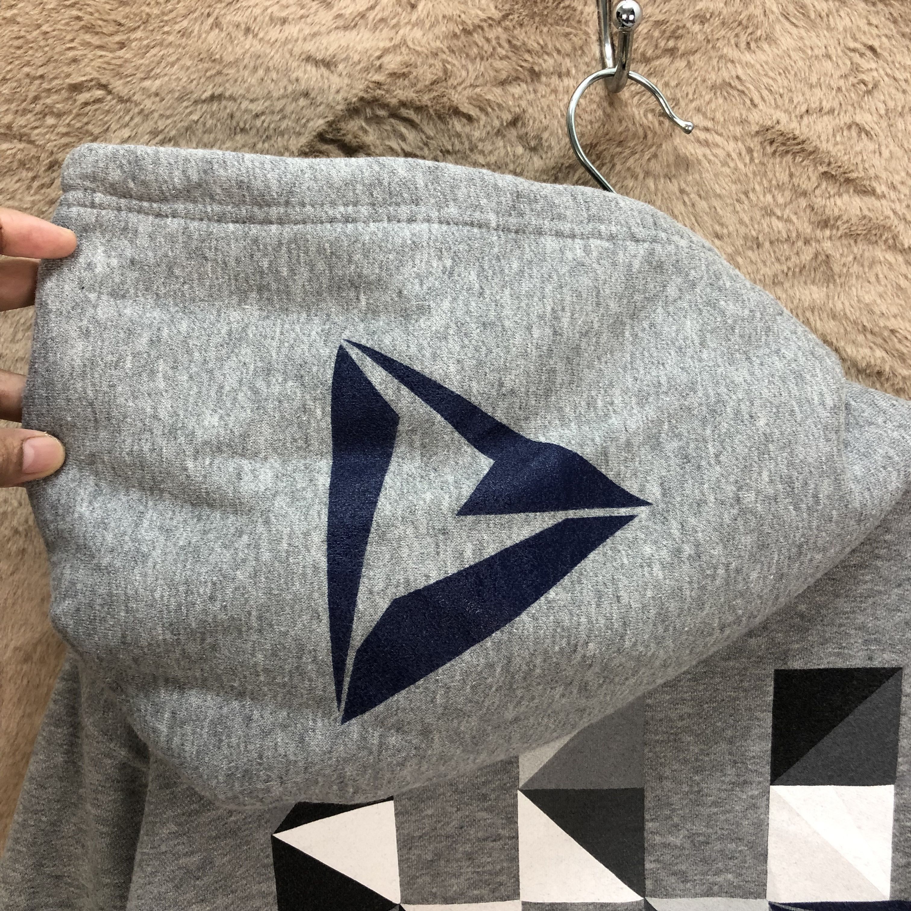 Vintage Daisuke Ono Unlimited Doors Live 2016 Hoodies #6031-218 Size US L / EU 52-54 / 3 - 3 Thumbnail