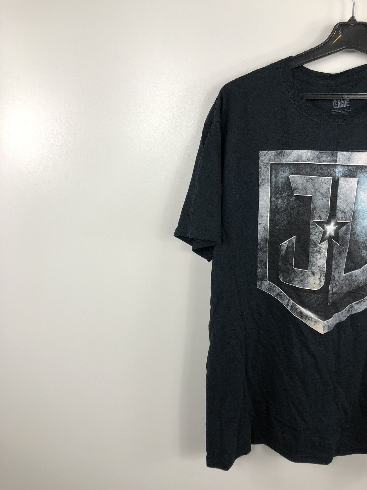 DC Comics × Vintage Vintage Dc Comics Justice League T-Shirt Big Logo Size L Size US L / EU 52-54 / 3 - 5 Thumbnail