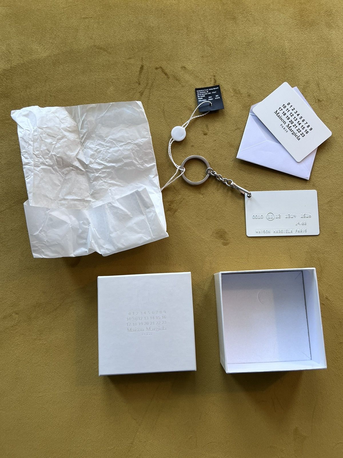 Maison Margiela Line 11 Margiela brass ‘credit card’ keyring/keychain, Italy Size ONE SIZE - 7 Thumbnail