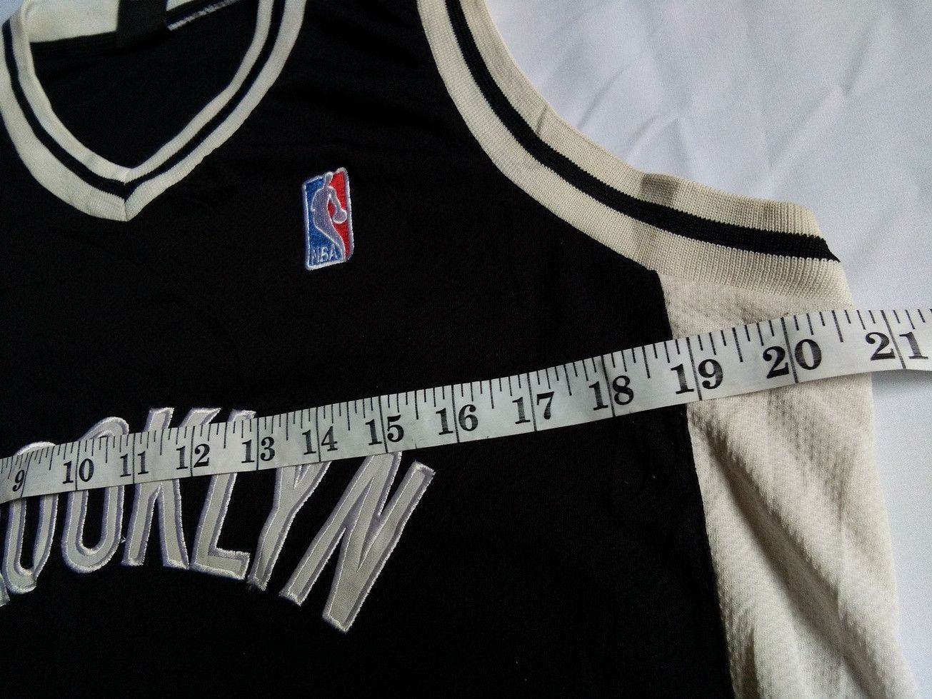 NBA Deron Williams American Brooklyn #8 NBA Jersey Size US L / EU 52-54 / 3 - 8 Thumbnail