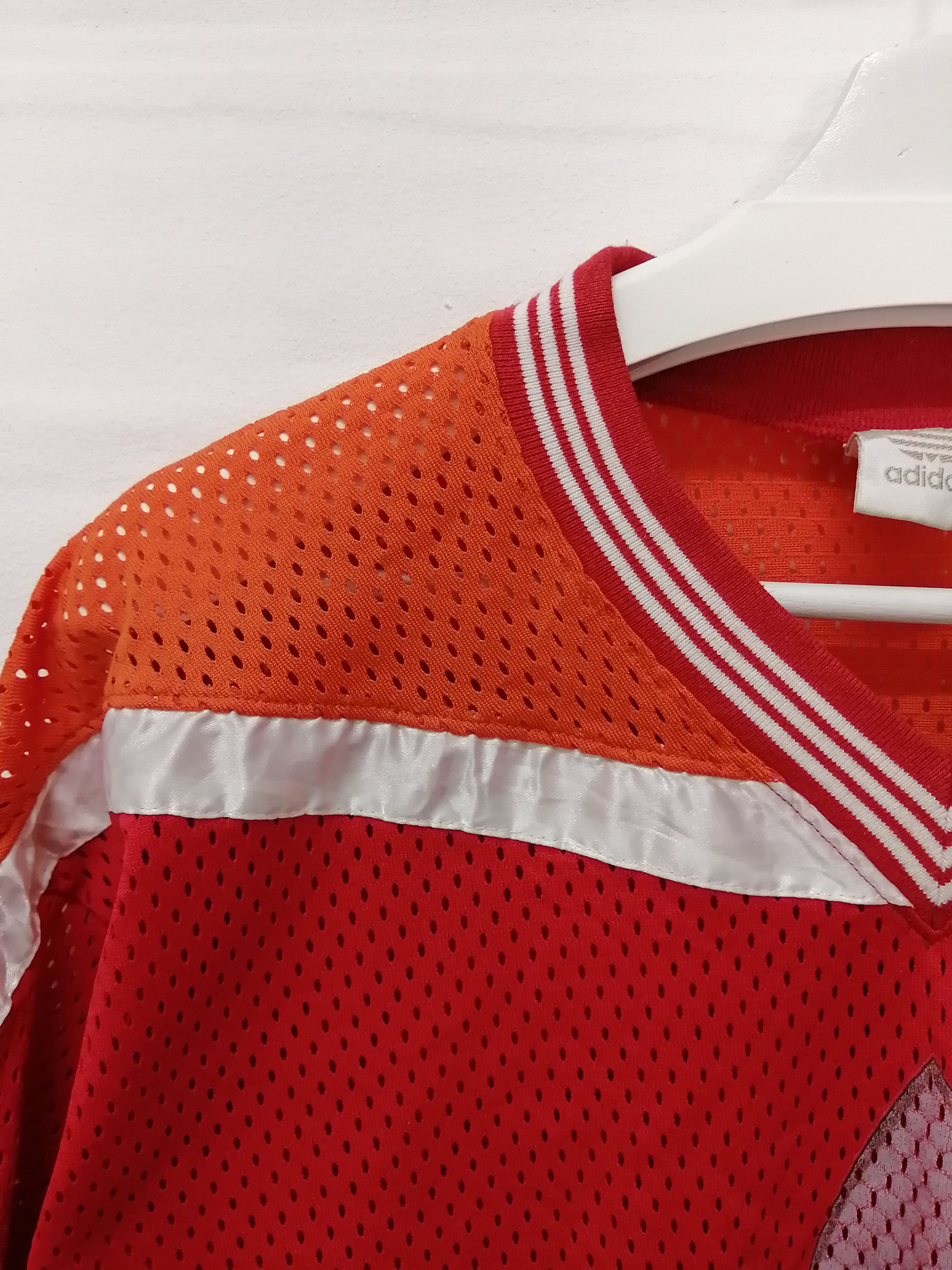 Adidas Vintage ADIDAS Trefoil Spell out Big Logo Jersey Size US L / EU 52-54 / 3 - 5 Thumbnail