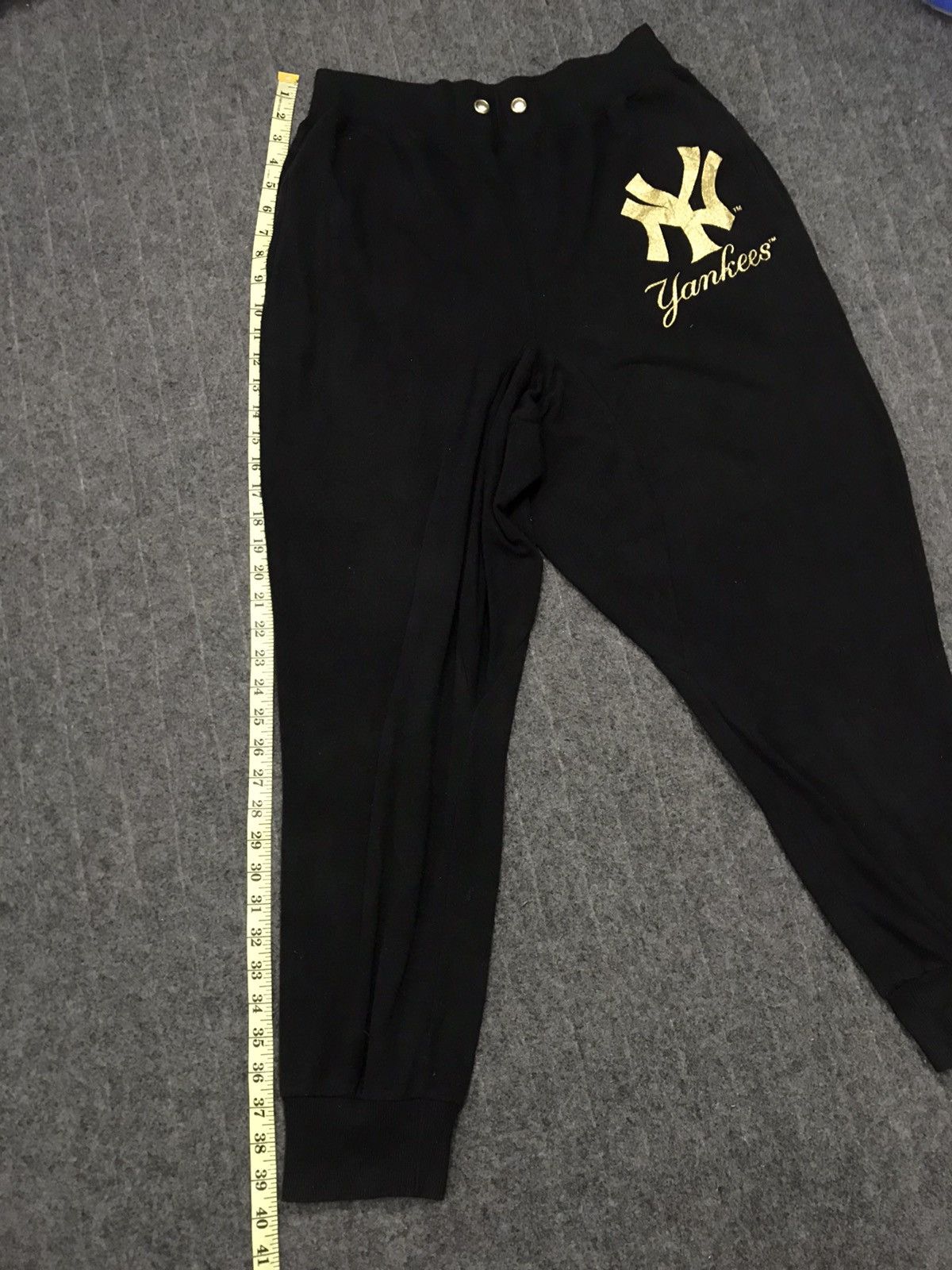 MLB New York Yankees Tracksuit Jogger Pant Fits Size 28-31 Size US 30 / EU 46 - 9 Thumbnail