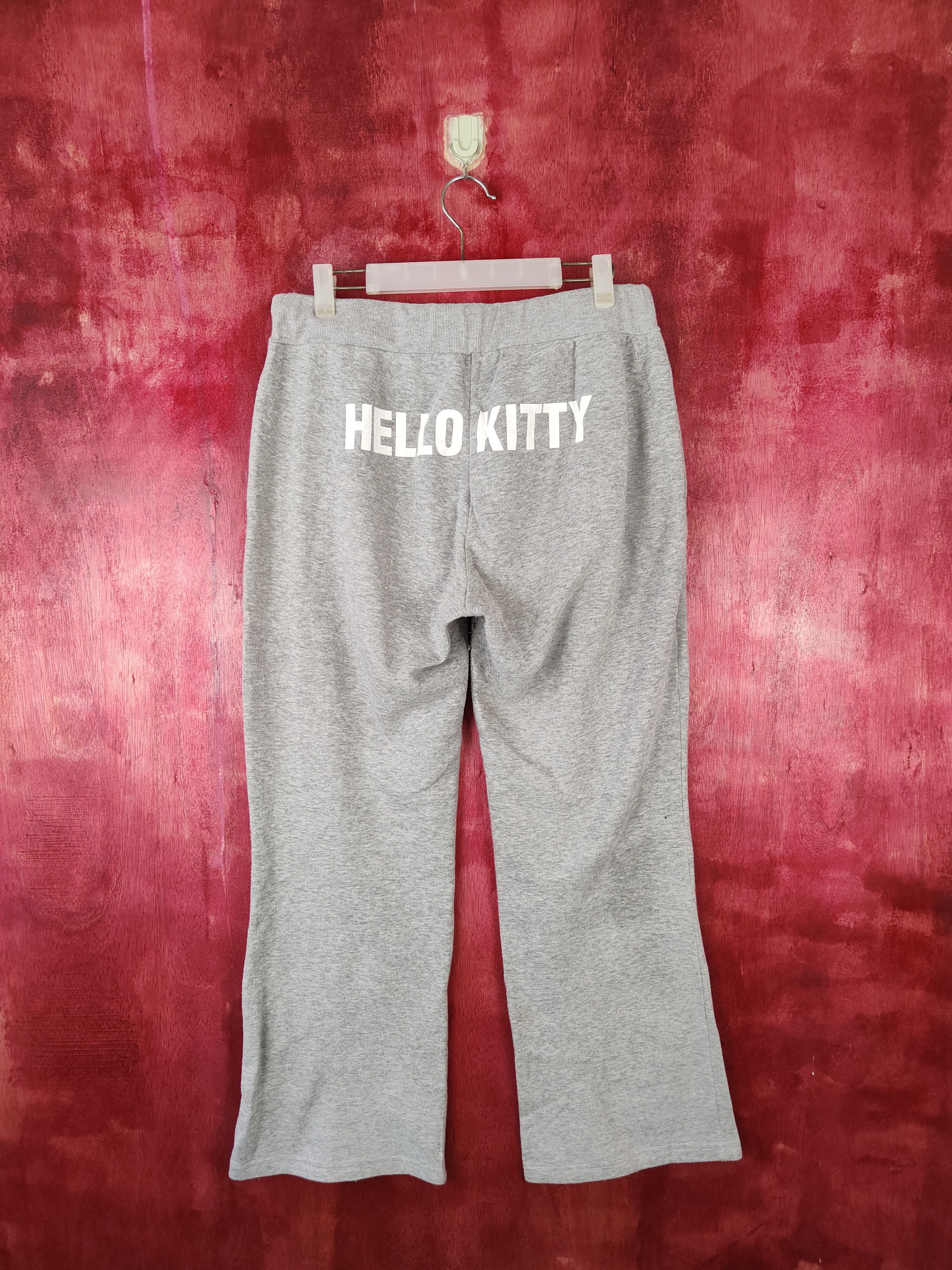 Anime × Japanese Brand Hello Kitty Gray vintage Sweatpants #S565 Size 34" / US 12 / IT 48 - 1 Thumbnail