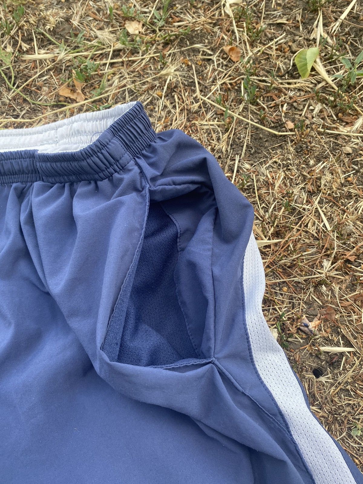 Nike Vintage Nike shorts streetwear swoosh casual y2k size L Size US 34 / EU 50 - 3 Thumbnail